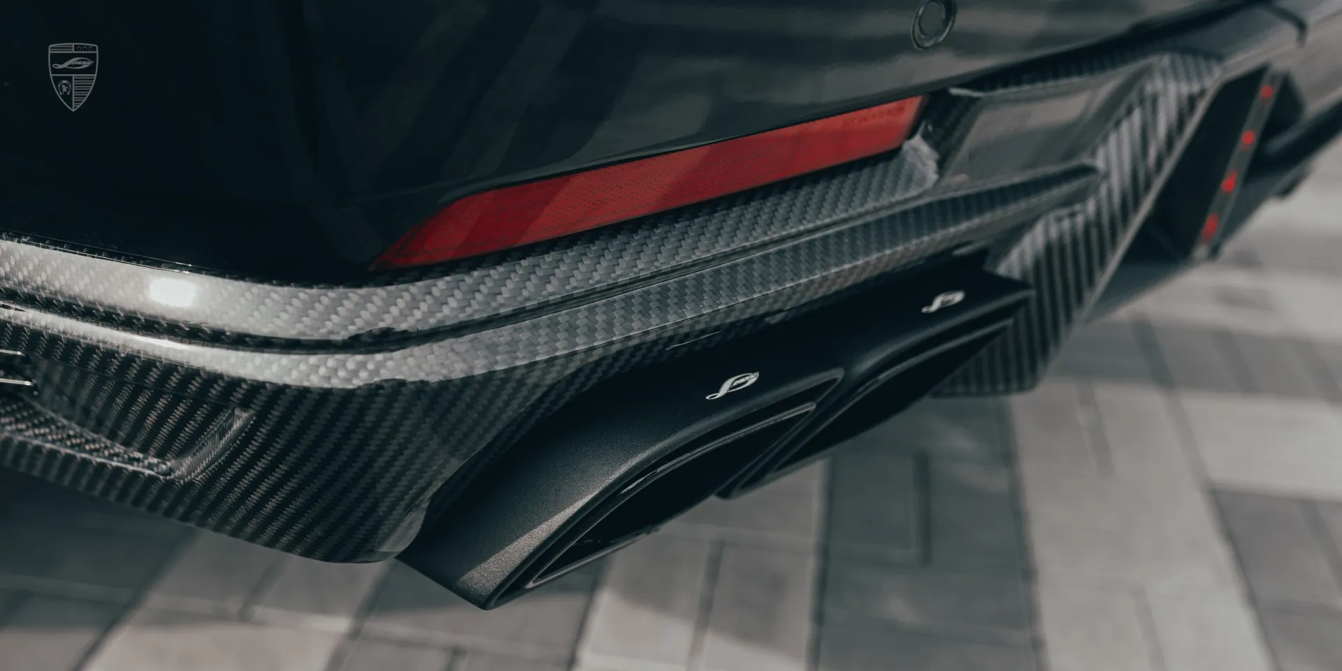 Коллекционный Escalade 600 с обликом представительского авто Escalade 600 2026 — люксовый автомобиль с агрессивным карбоновым дизайном