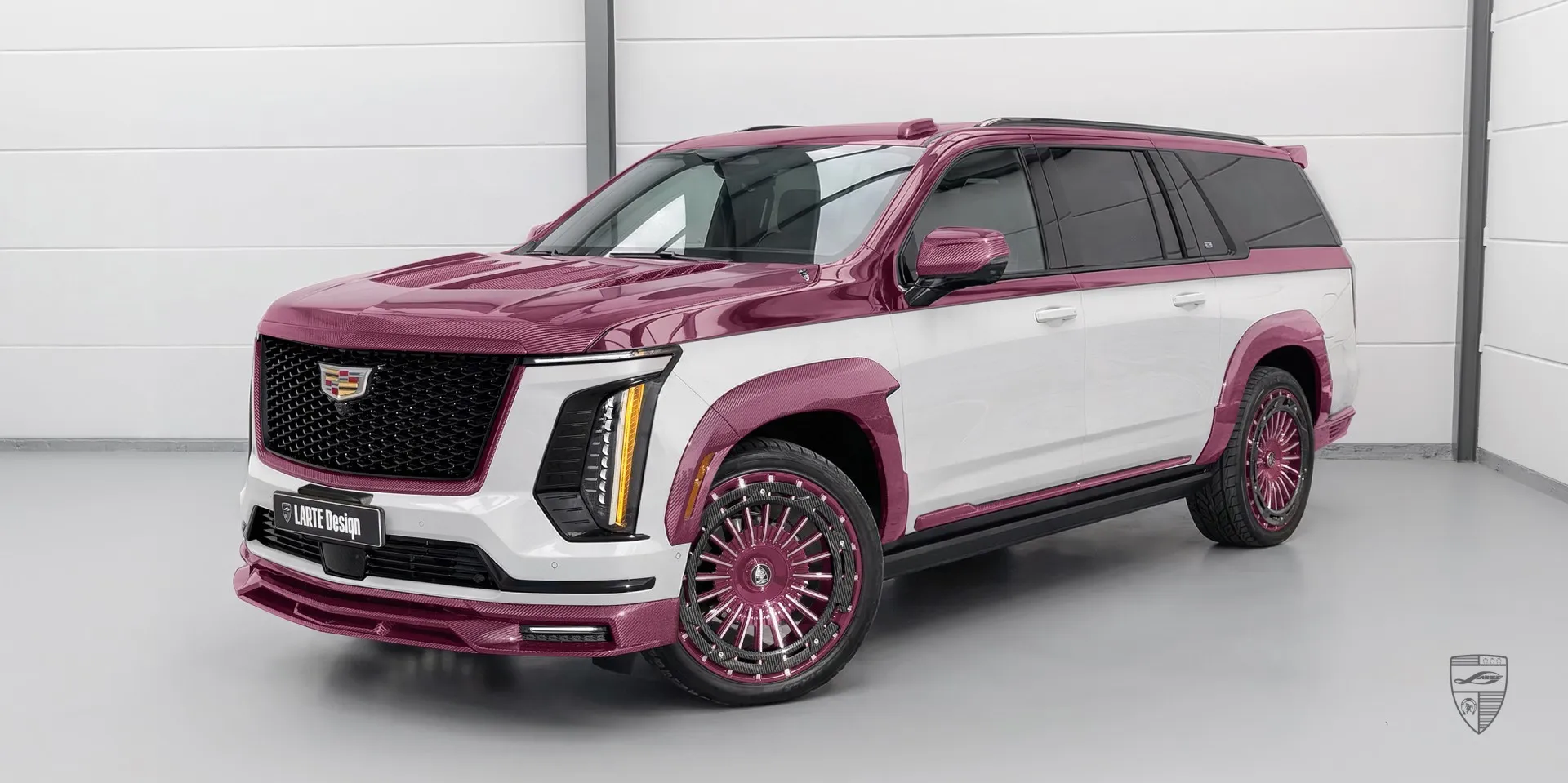Изысканность поездок семейном внедорожнике Cadillac Escalade