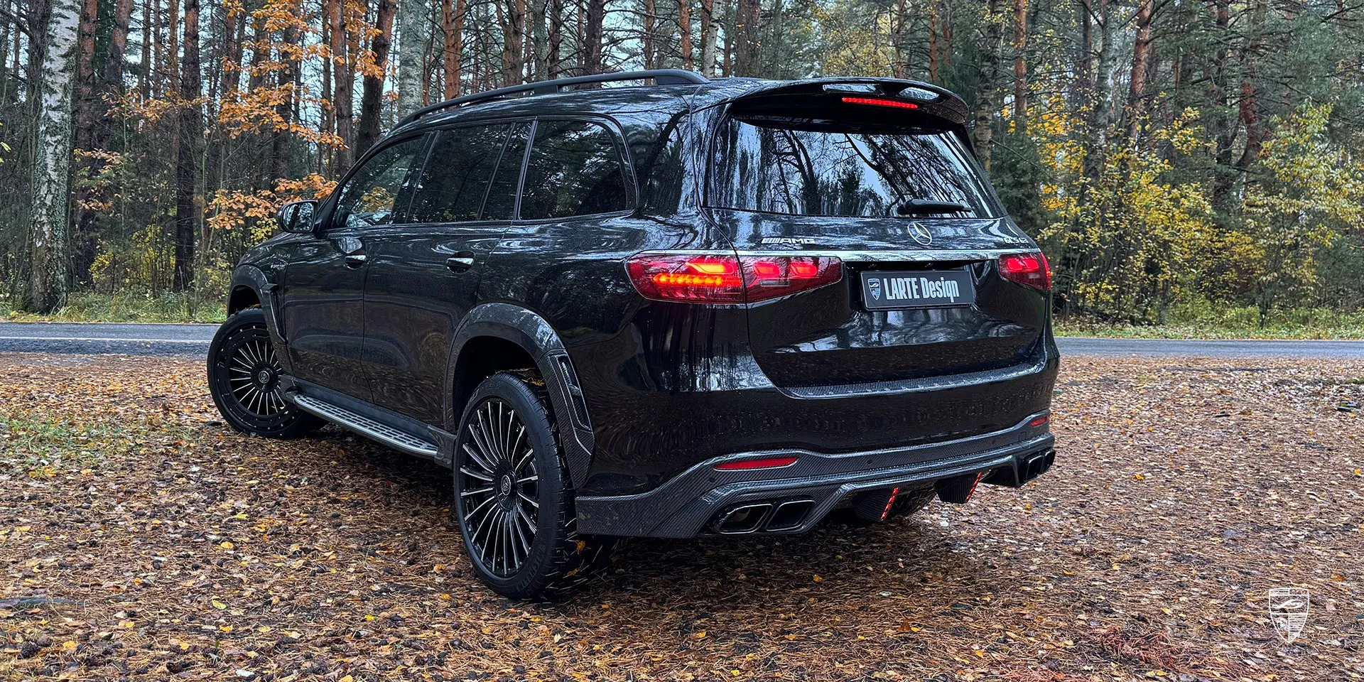 GLS AMG 63 после рестайлинга с китом WINNER — внедорожник с брутальным спортивным обликом.