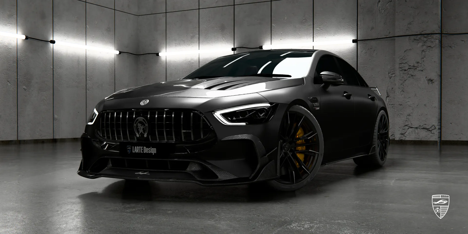 Кастомный карбоновый стайлинг Mercedes GT Facelift AMG 63 выделяется на дороге