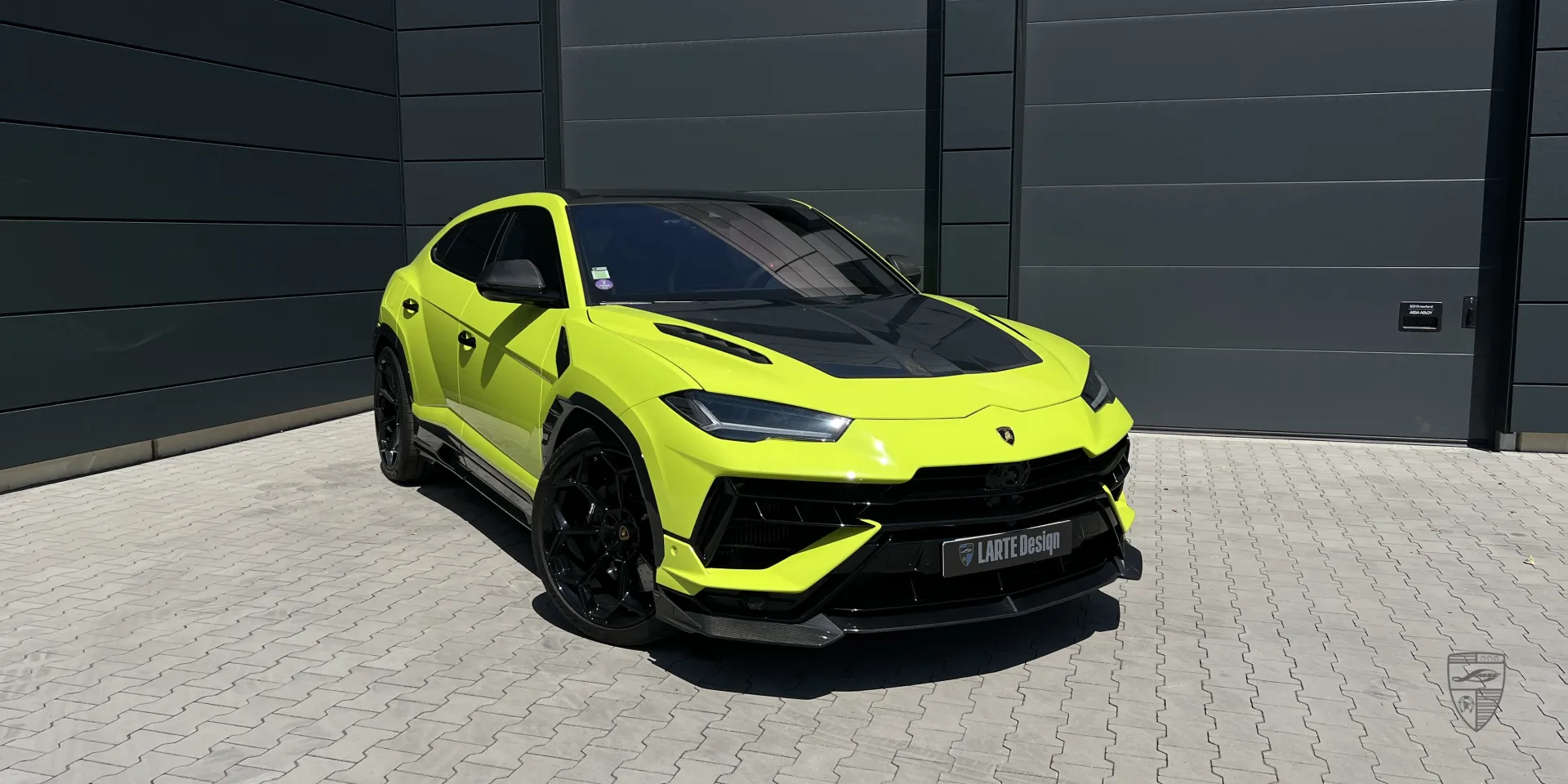 Lamborghini Urus Performante в жёлтом цвете: полный экстерьер с кастомными тюнинг‑деталями