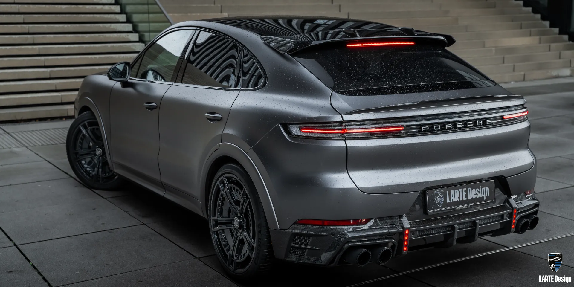 Обновленный Porsche Cayenne S Coupe — роскошный семейный внедорожник со смелым дизайном экстерьера