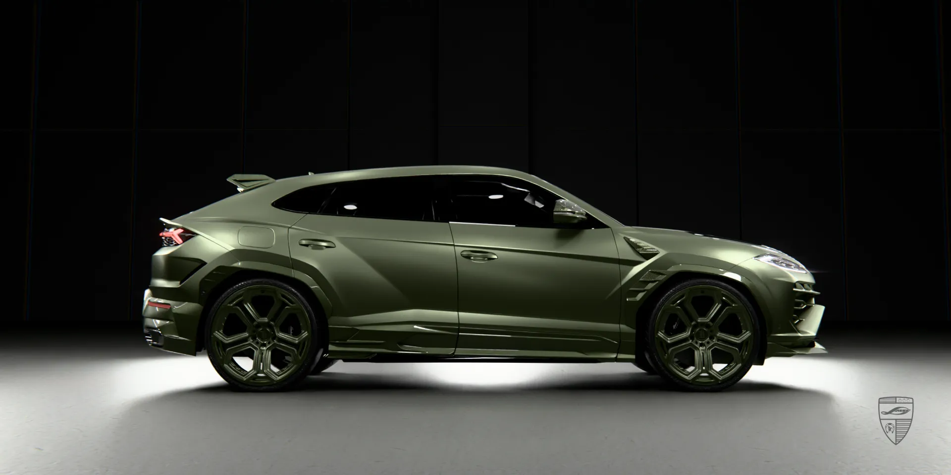 Зелёный Urus с кастомным обвесом: уникальные элементы оформления передней и задней части