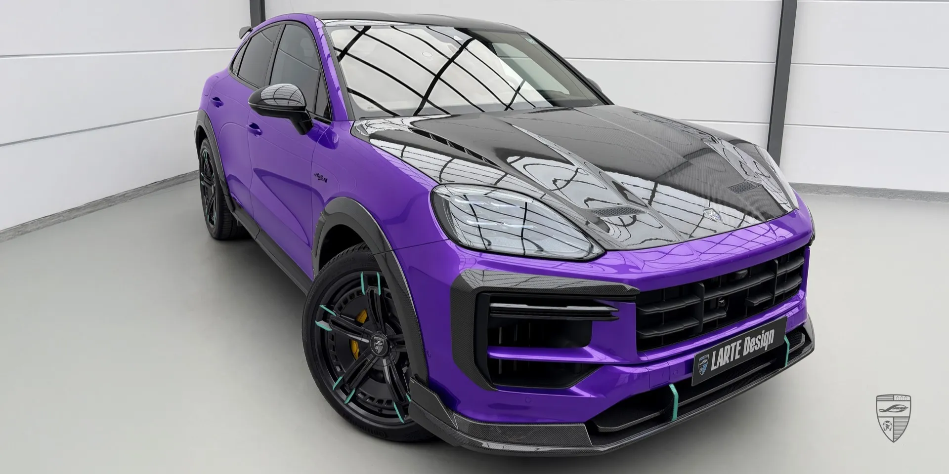 Обвес Porsche Cayenne Turbo E‑hybrid — общий вид, подчёркивающий агрессивный стиль