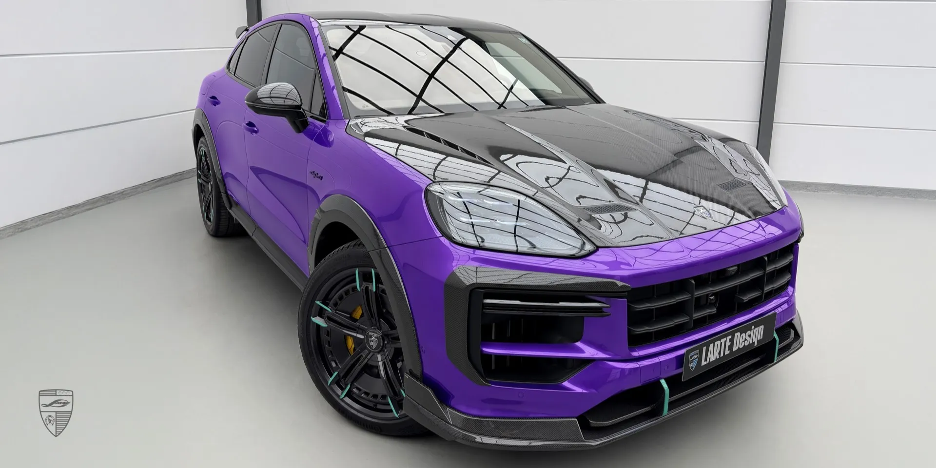 Обновление стайлинга Cayenne Turbo E‑hybrid — вид сбоку, акцент на аэродинамических улучшениях
