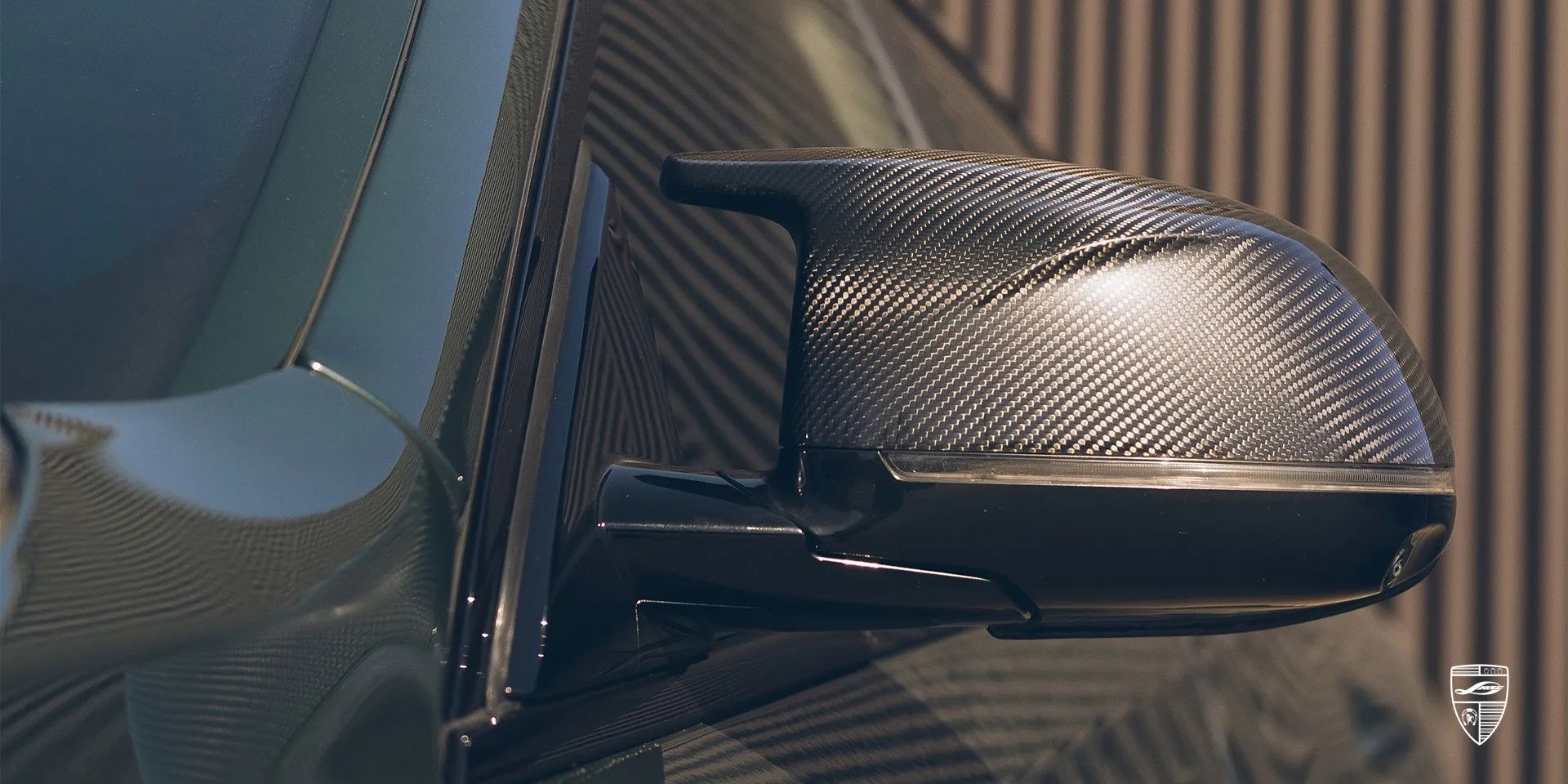 Апгрейд из углеродного волокна для SUV BMW X6M