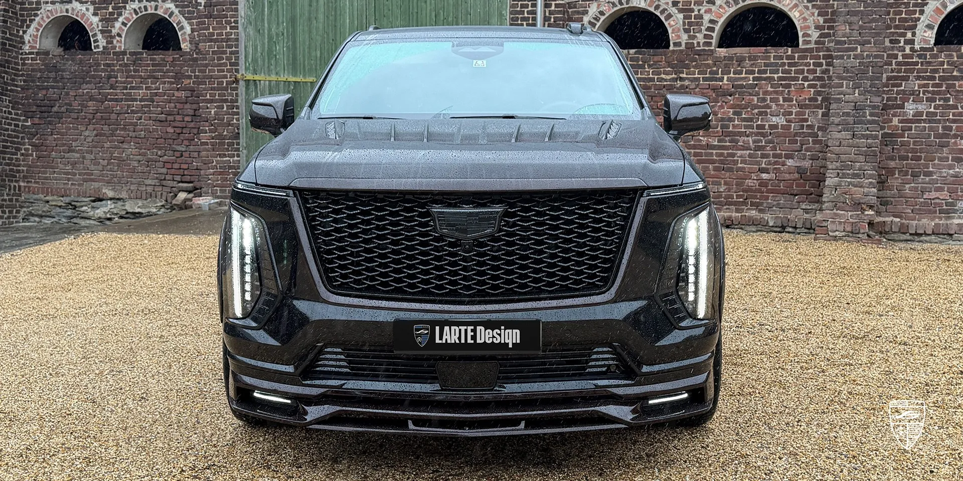 Pre‑preg‑карбоновый комплект Cadillac Escalade: прочность, глянец и гладкие поверхности