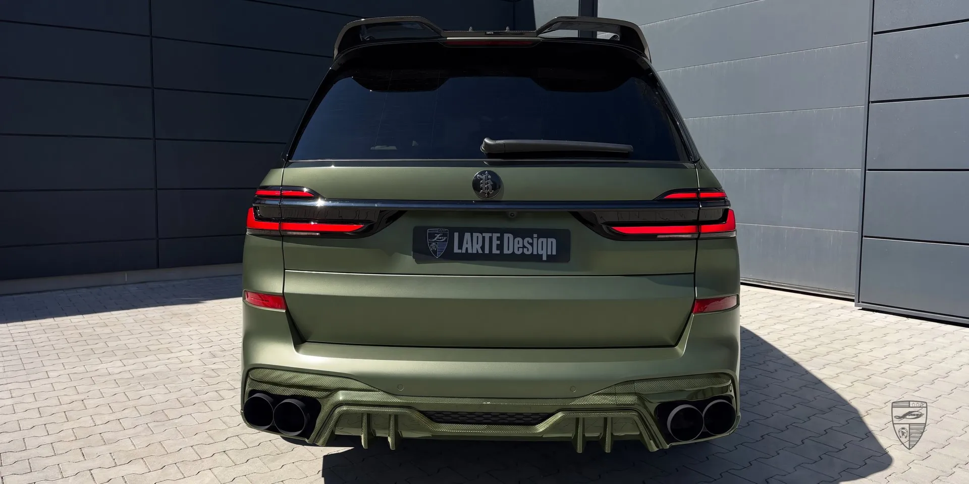 Карбоновый обвес для BMW X7: видимое плетение и спортивный стиль