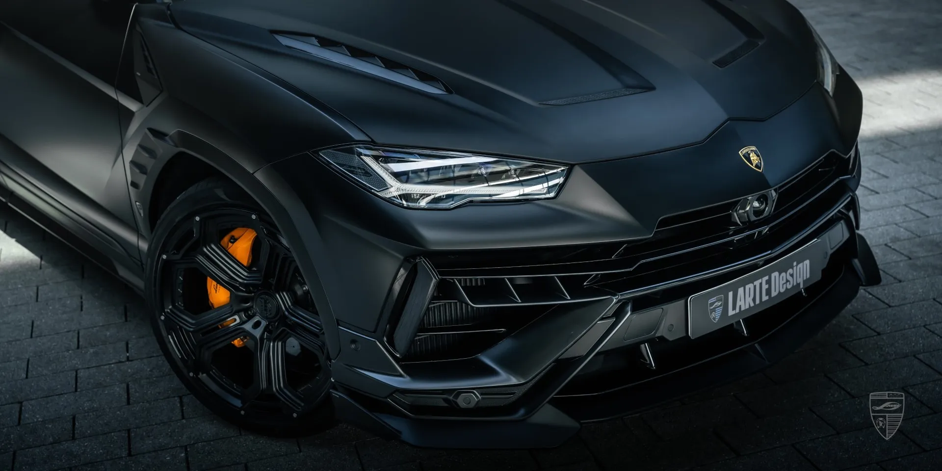 Проект тюнинга для коллекционеров: матовый карбоновый обвес для URUS S