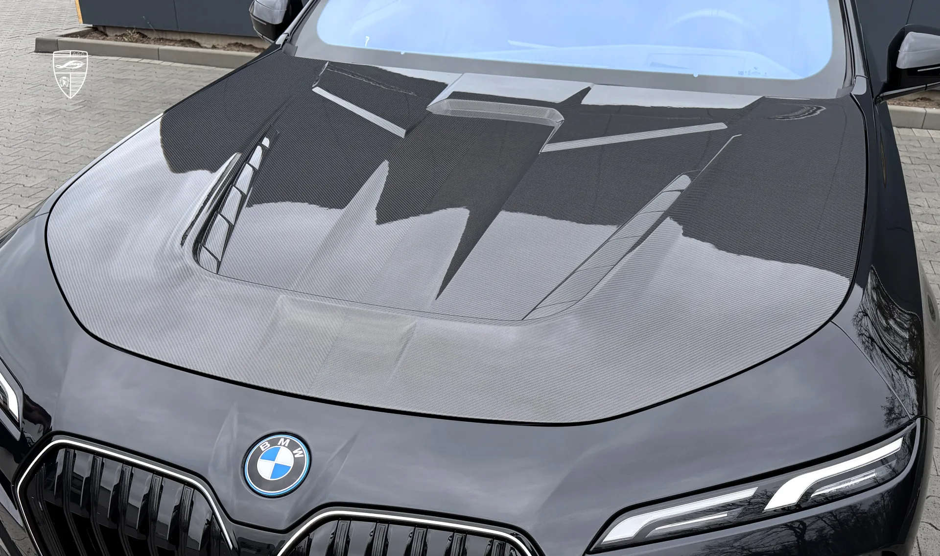Карбоновый капот для авто класса люкс BMW 7 Series G70 760i от LARTE Design