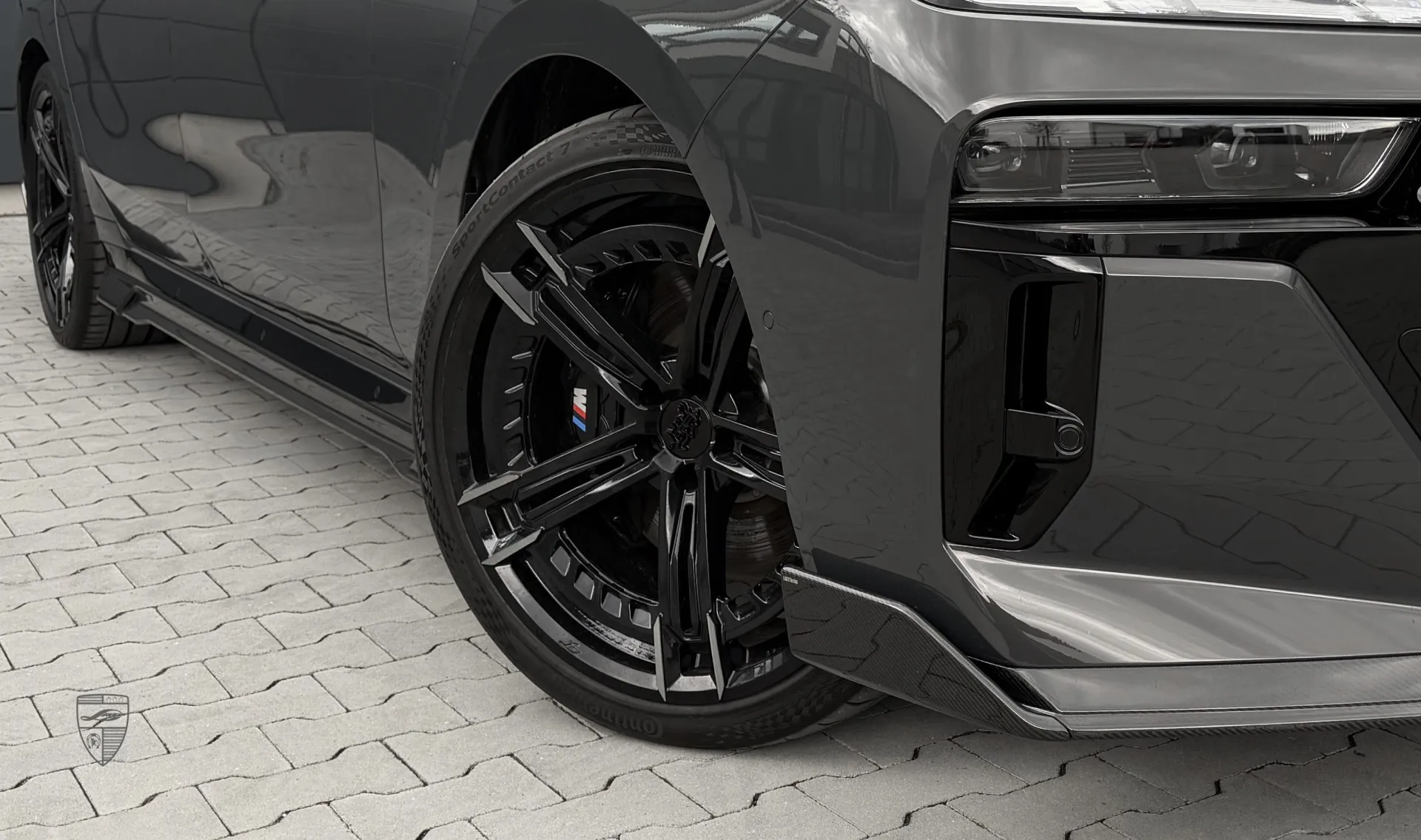 Кастомные кованые диски в тюнинг-комплекте для BMW 7 Series G70 760i от LARTE Design