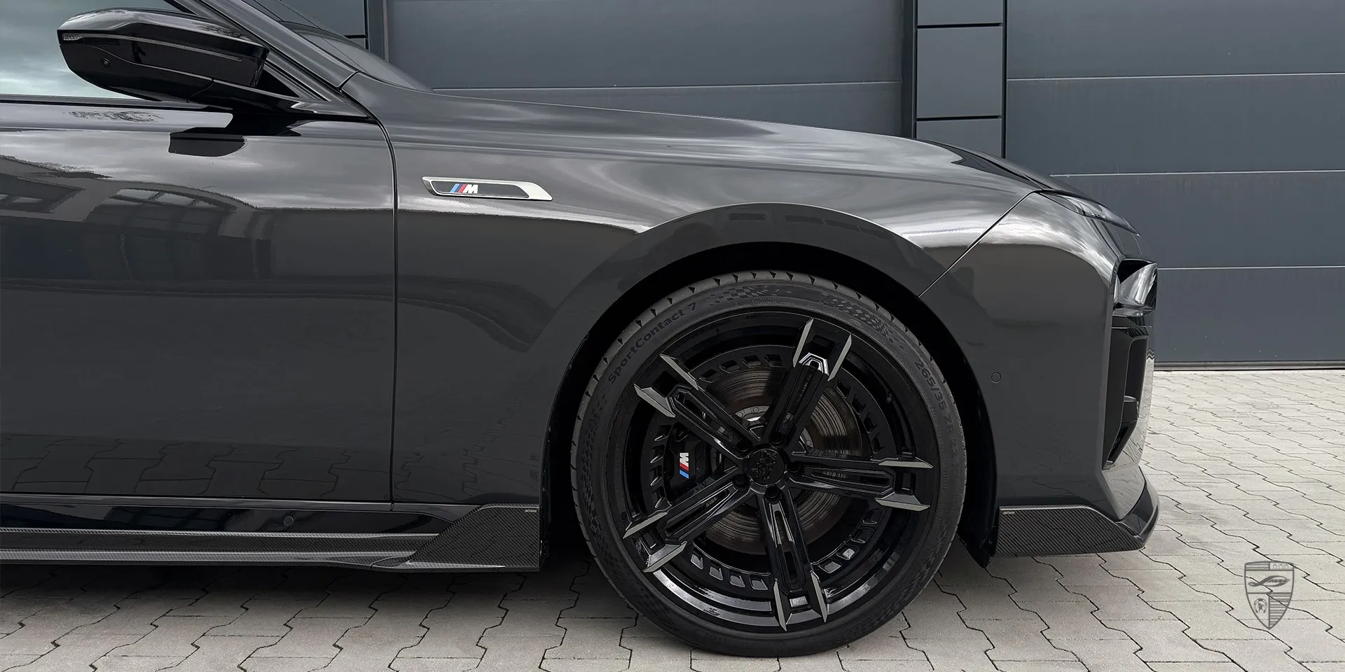 Люксовый карбоновый тюнинг BMW 7 Series: фирменные акценты из dry‑карбона