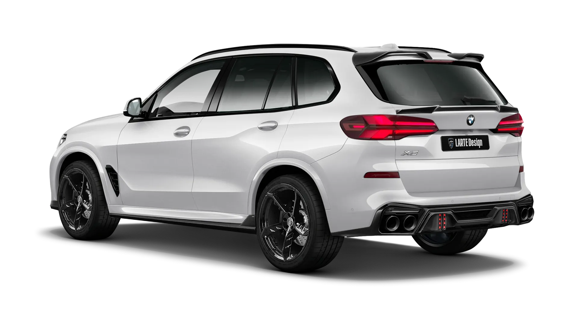 BMW X5 G05 LCI 2023 - 2026 в цвете Mineral White с кастомным тюнингом