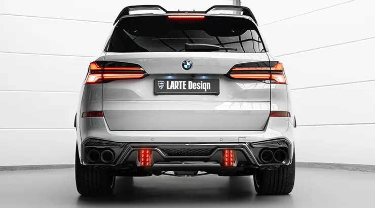 Задний профиль BMW X5 G05 LCI 2023 - 2026 с кастомным тюнингом