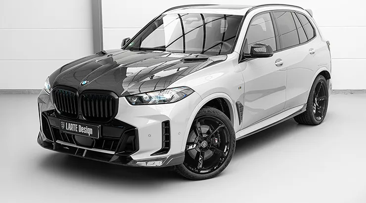 Перед под углом BMW X5 G05 LCI 2023 - 2026 с кастомным обвесом