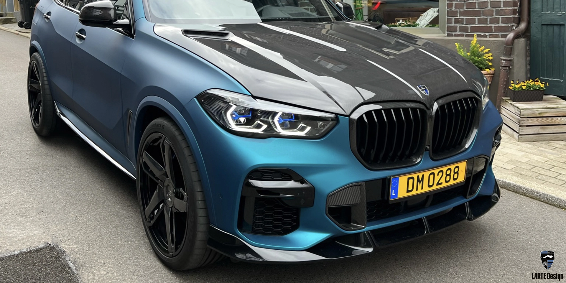 Цена внедорожника с капотом из углеродного волокна для BMW X5 M sport G05 в упаковке 2021