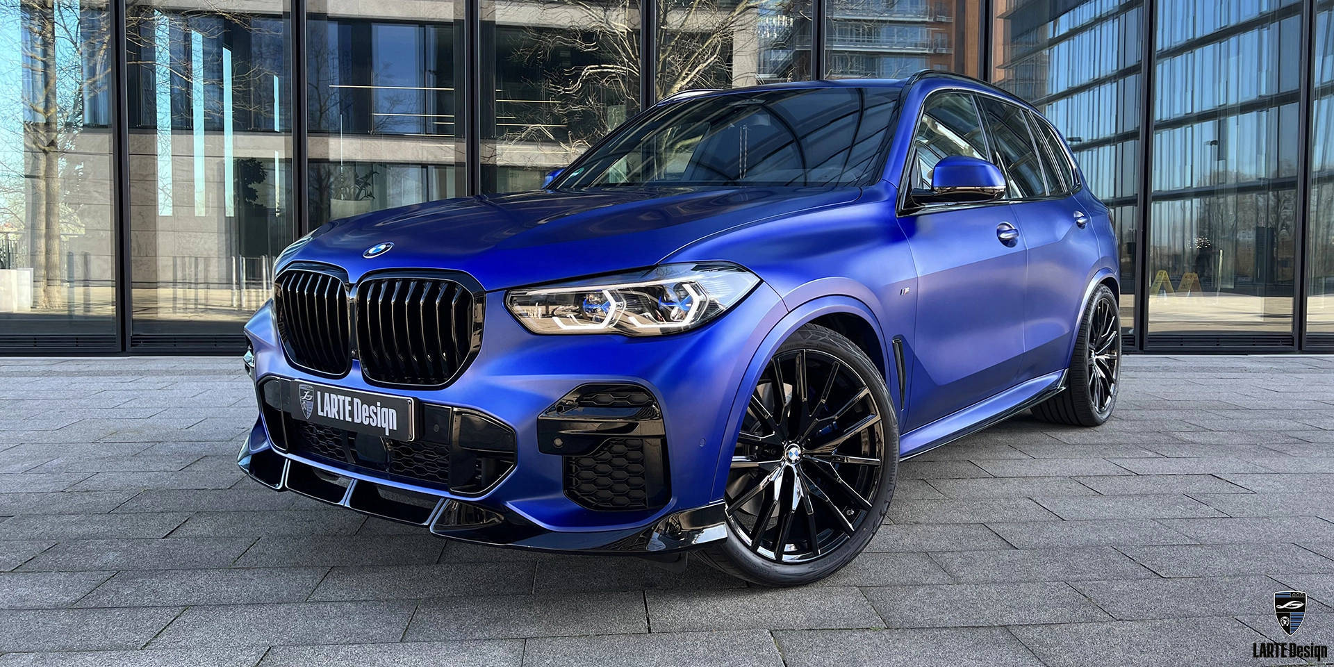 Запрос на приобретение аксессуаров из углеродного волокна для BMW X5 M sport G05 Phytonic Blue Metallic