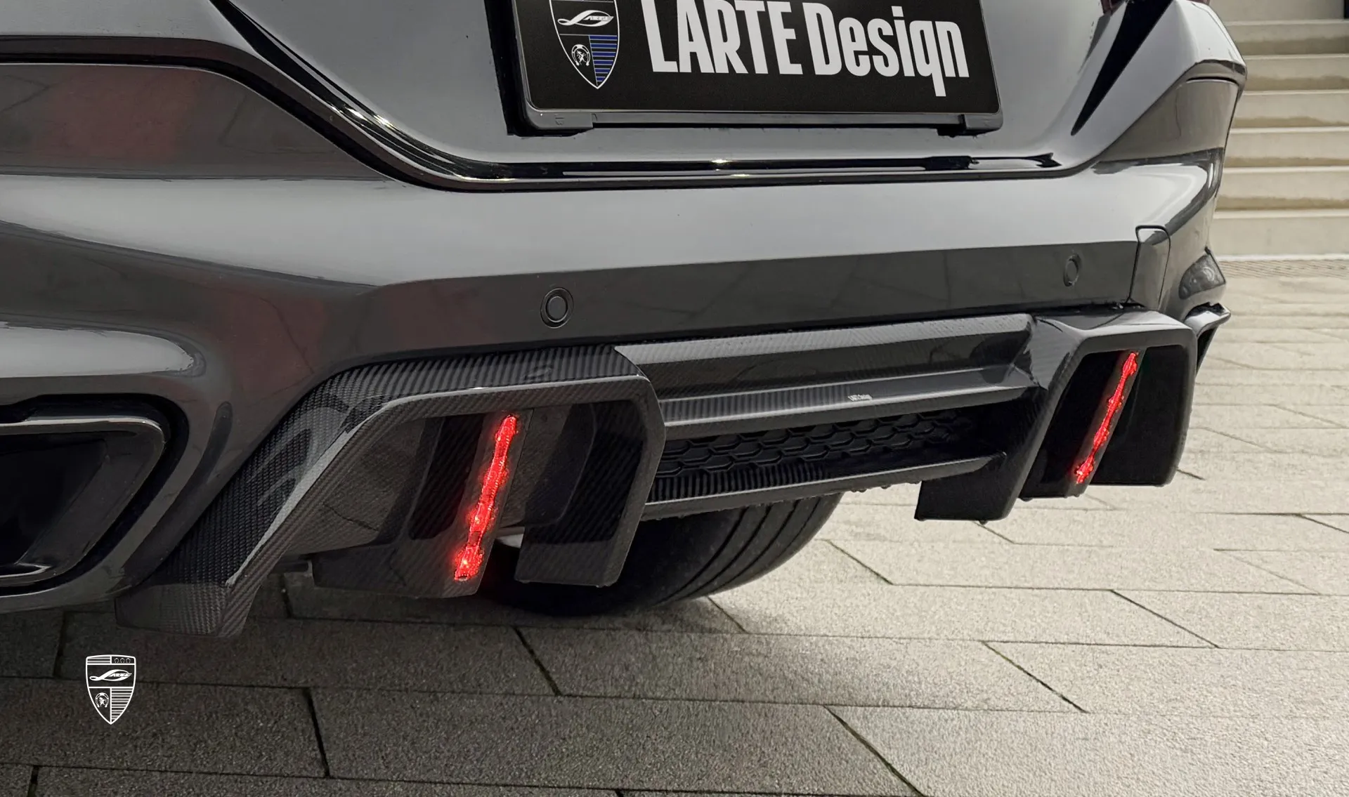Карбоновый диффузор для SUV BMW X6 G06 LCI III Facelift от LARTE Design