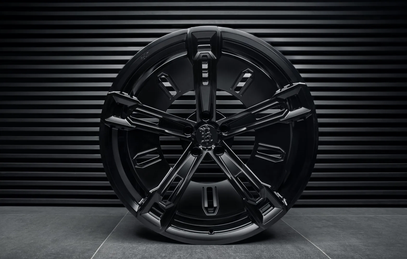 Обновление дисков для семейного авто BMW X6 G06 LCI III Facelift от LARTE Design