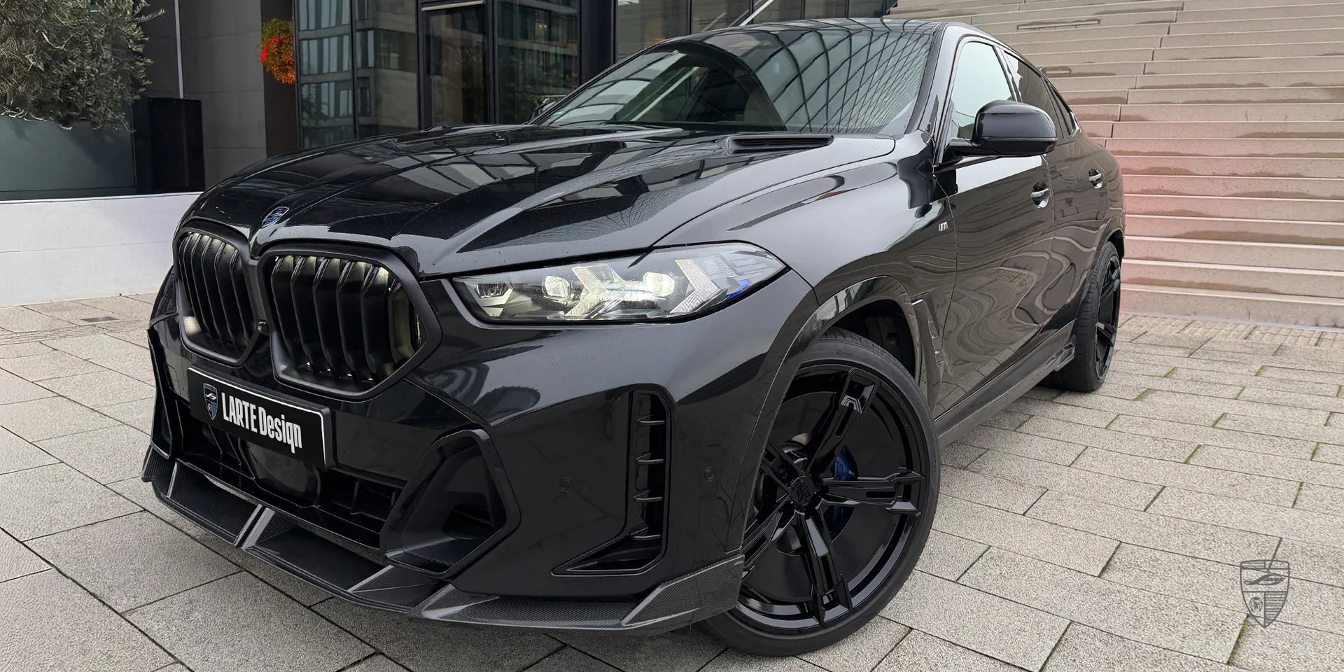BMW X6 Facelift III LCI 2026 — персонализированный пакет LARTE Performance в люксовой отделке