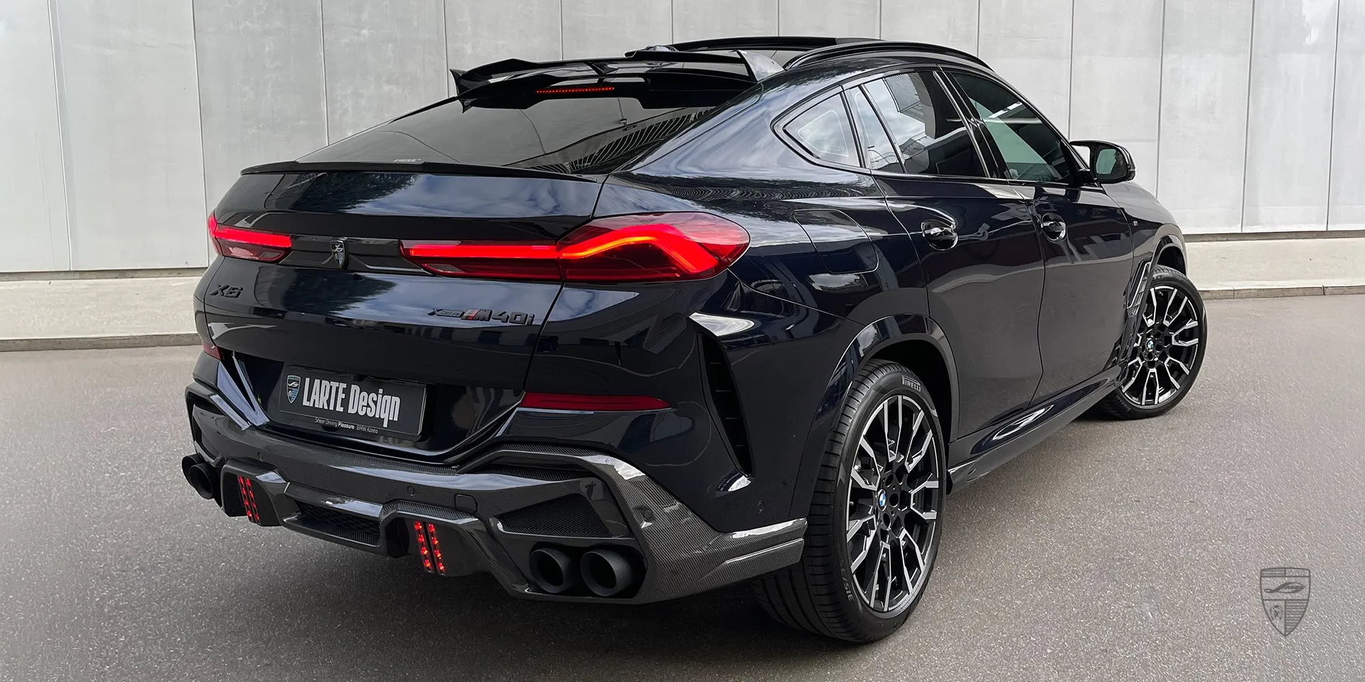 Спортивный стайлинг BMW X6 Facelift: гоночные акценты и низкопрофильный дизайн