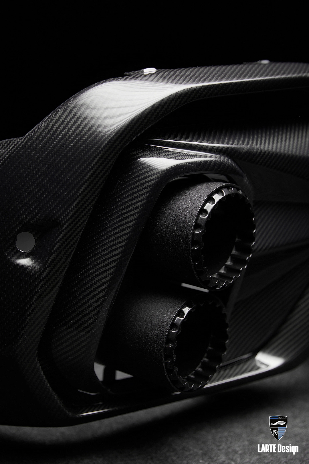 Кастомные карбоновые насадки на глушитель для BMW X6 G06 M Sport M50d