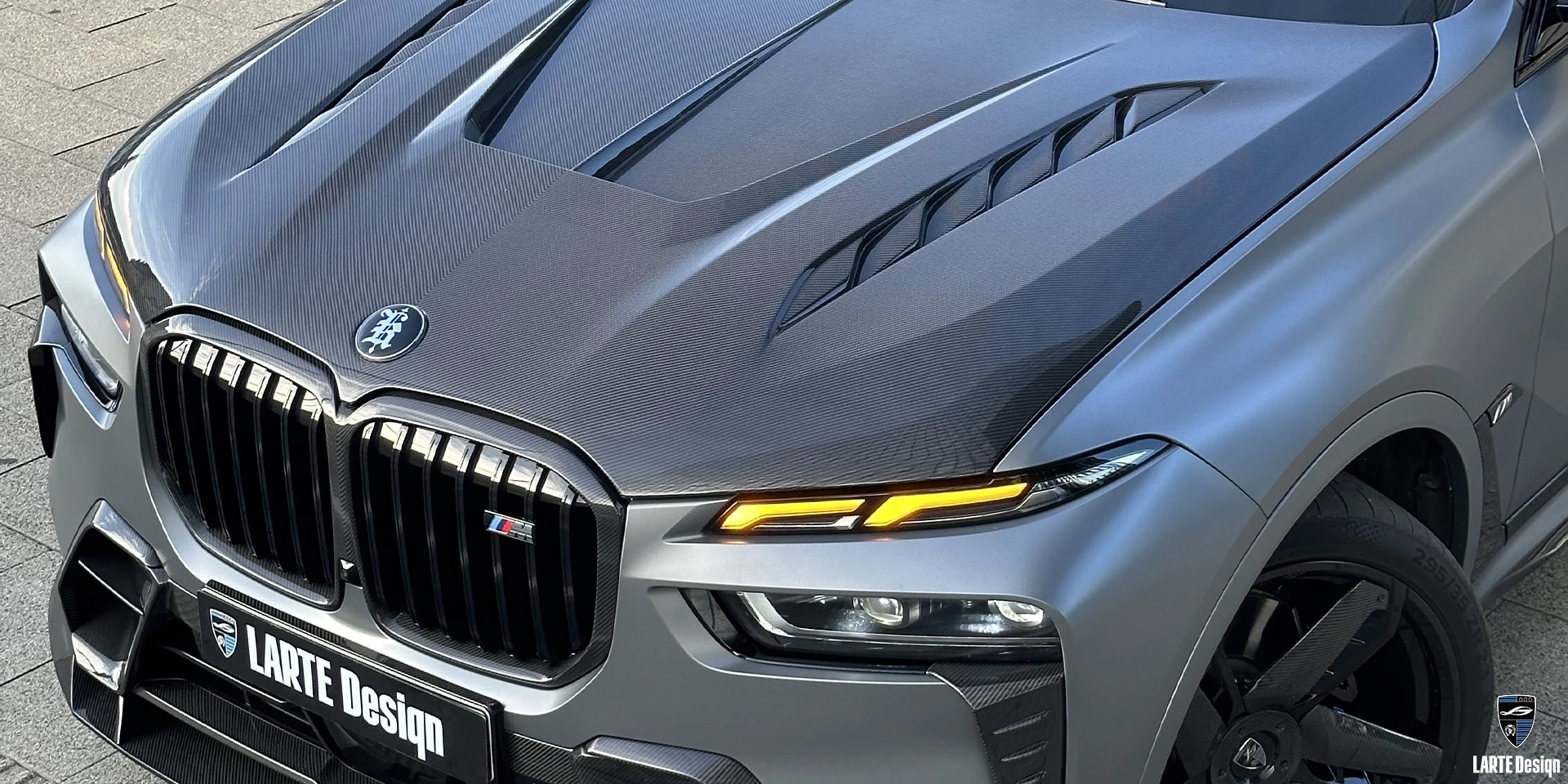 Цена внедорожника с капотом из углеродного волокна для BMW X7 M sport G07 2019-2024 Индивидуальный цвет Sunstone Metallic