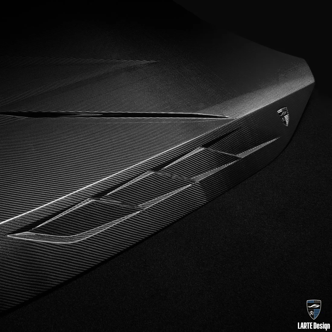 Карбоновый капот для BMW XM: люксовый визуальный апгрейд внедорожника