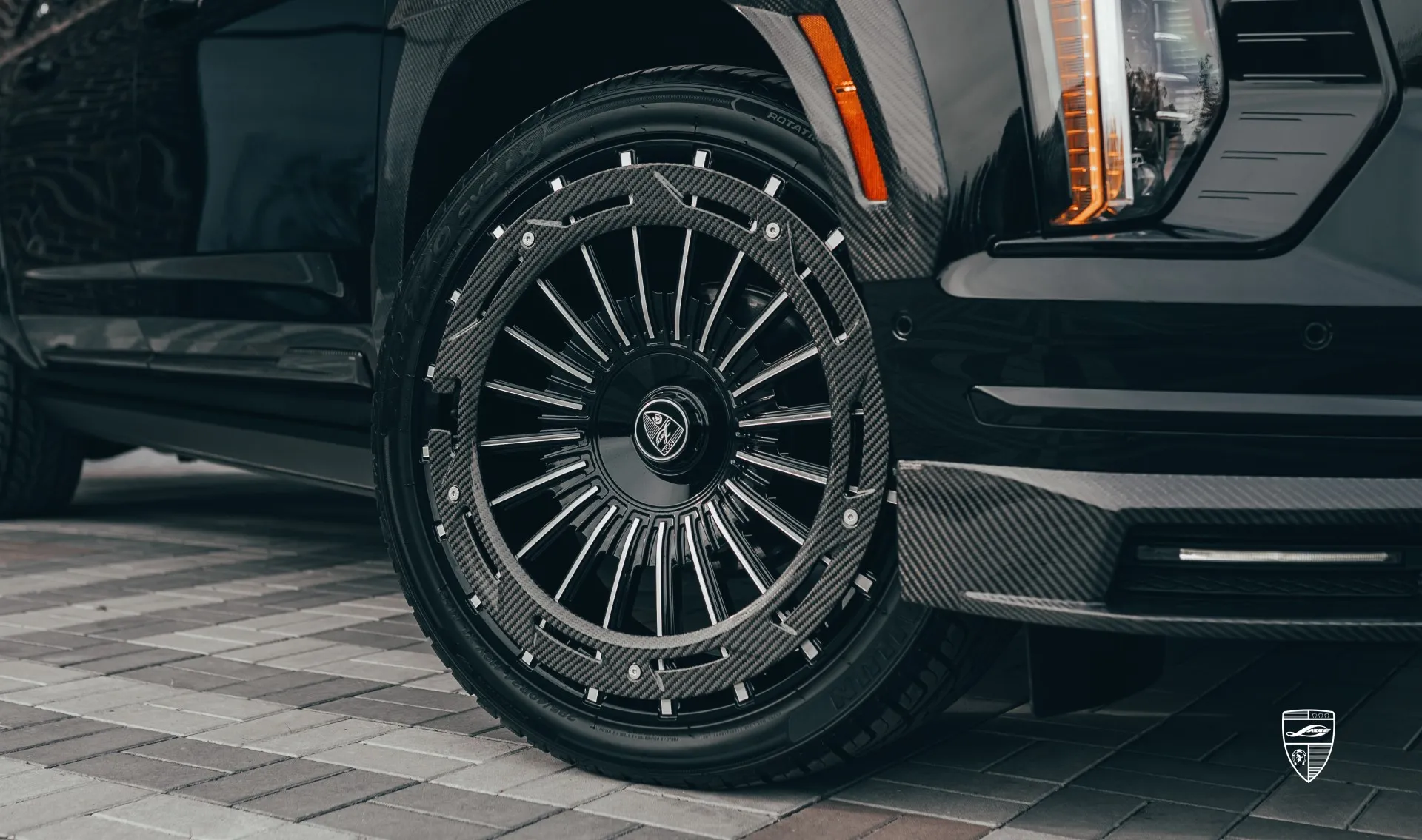 Обновление дисков для SUV Cadillac Escalade 600 от LARTE Design