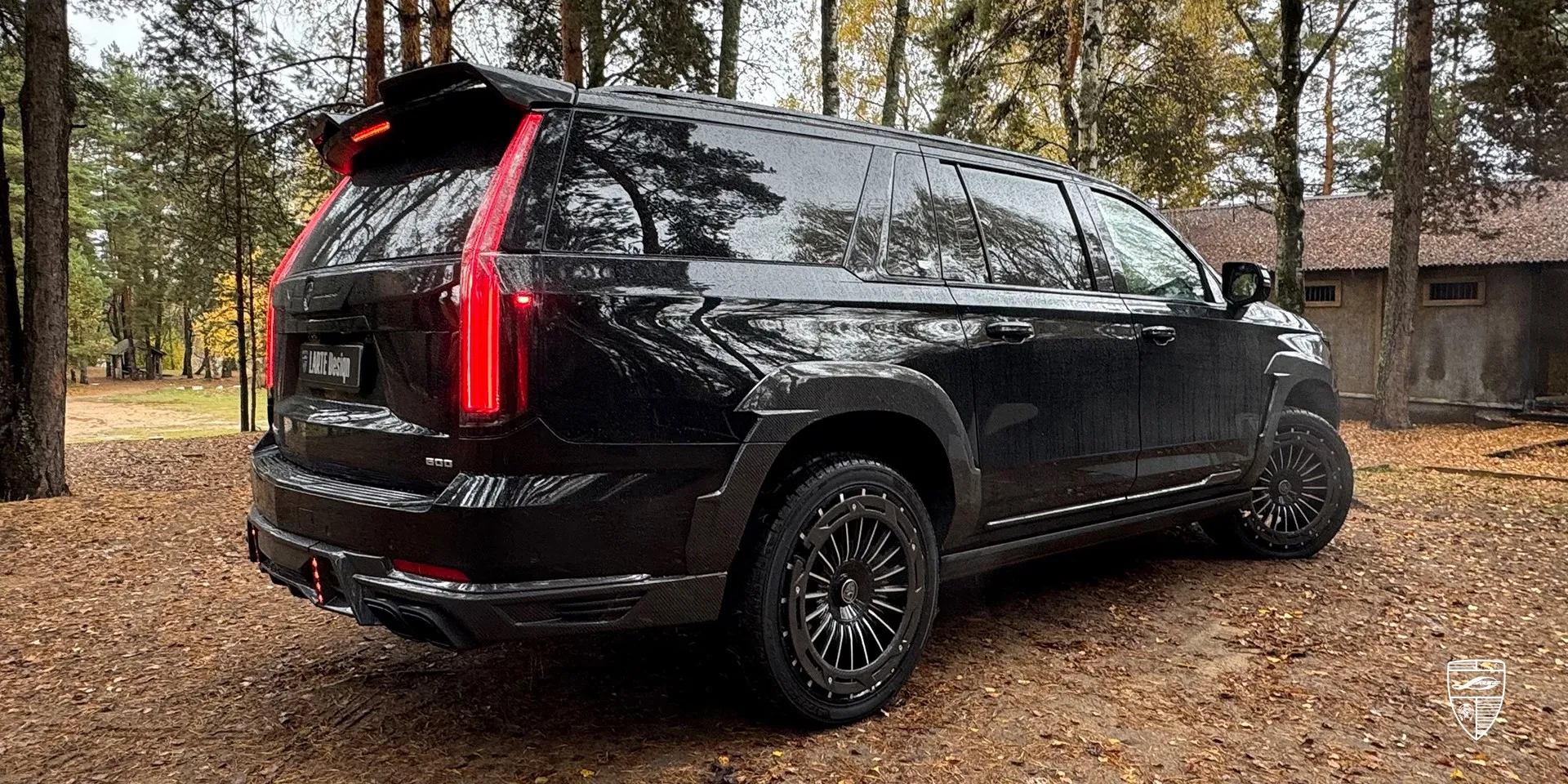 Escalade 600 2026 — карбоновый стайлинг и экстерьер-пакет от ESTHETE