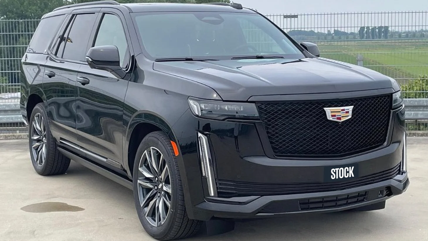 Перед под углом CADILLAC ESCALADE GMT 1XX 2020 - 2024 с кастомным обвесом