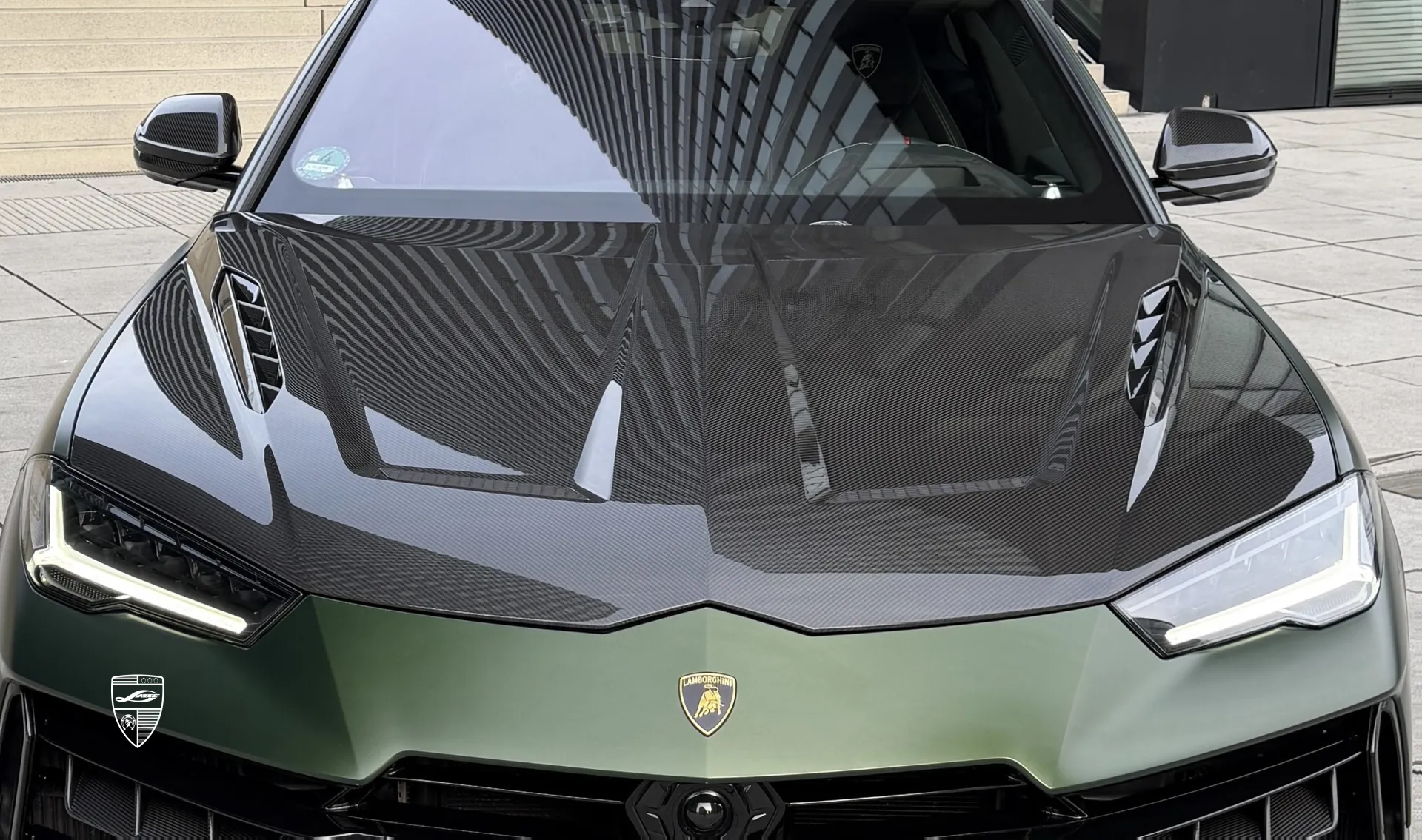 Капот для спортивного авто Lamborghini URUS Performante от LARTE Design