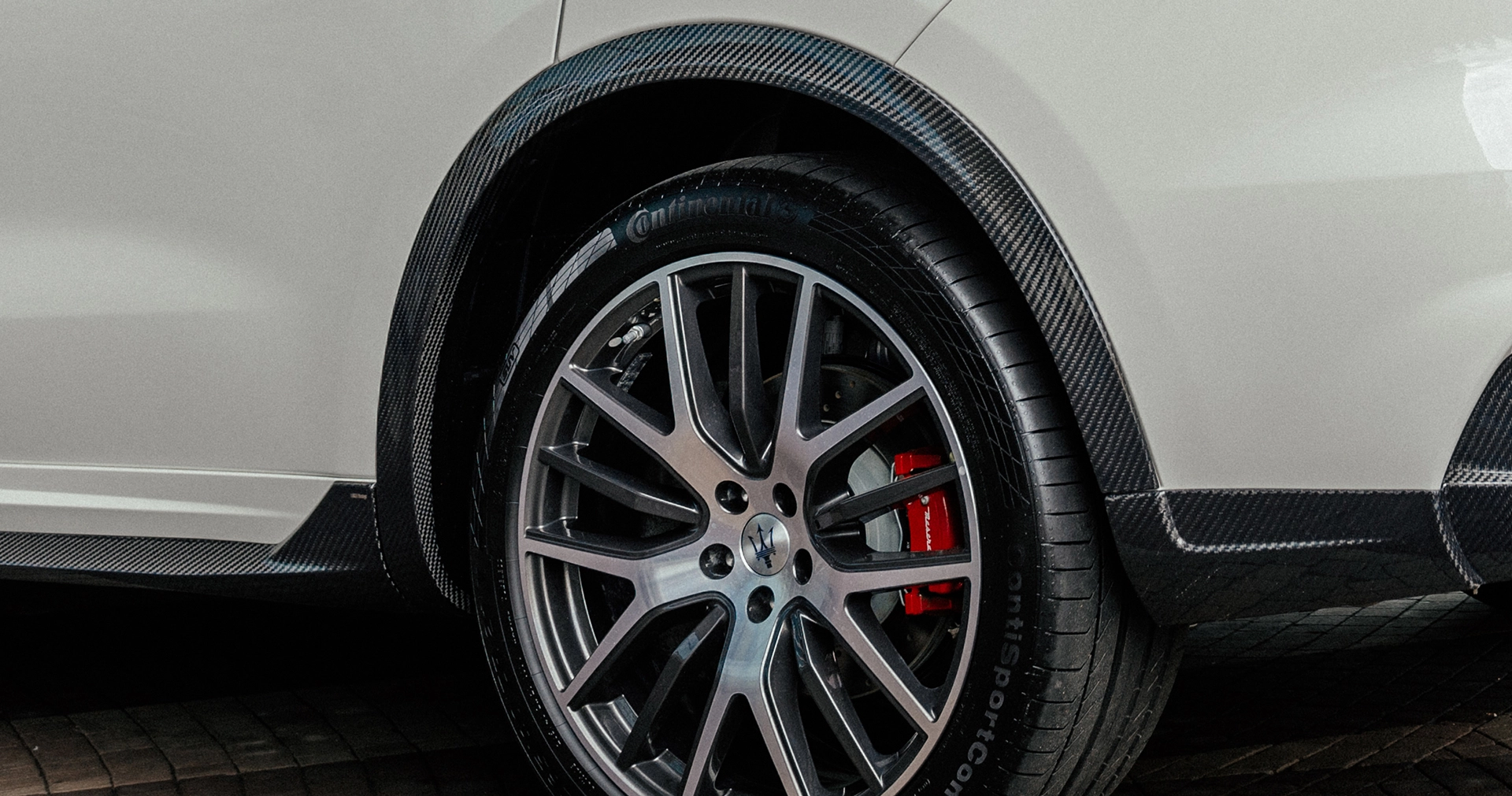 Купить тюнингованный задний бампер для Maserati Levante GT V 8 Bianco/White /2018/2019/2020/2021/2022