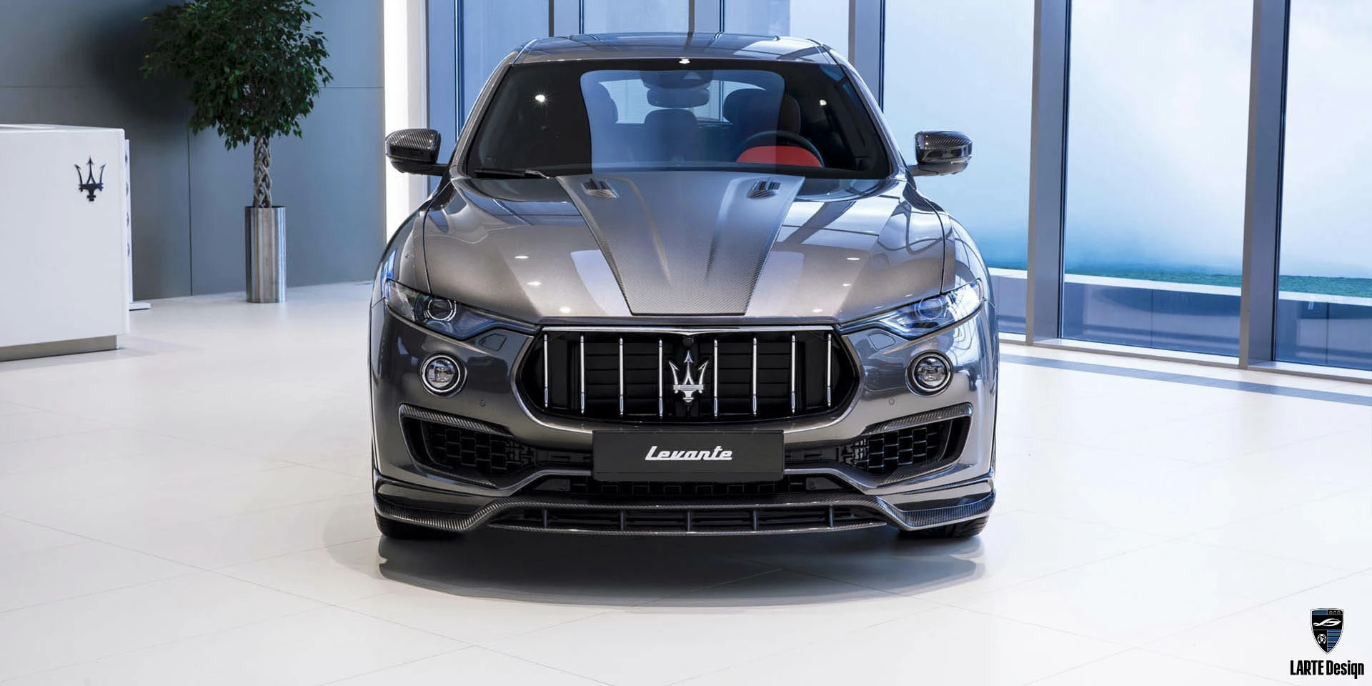 Купить сплиттер переднего бампера из углеродного волокна для Maserati Levante GT V 8 мощностью 580 л.с. Серый 2023