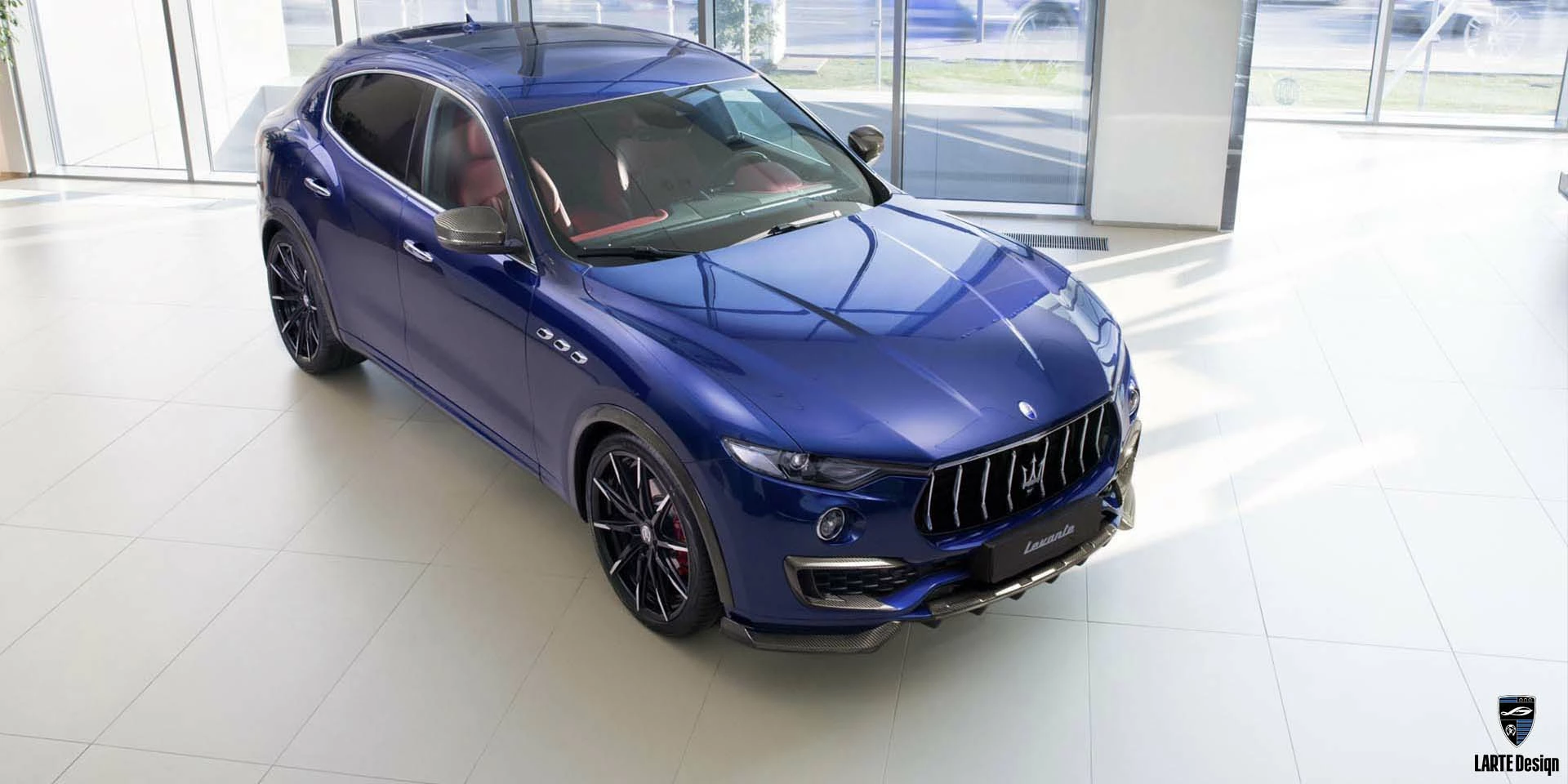 Заказать тюнинг-комплекты из углеродного волокна для Maserati Levante GT V 8 мощностью 580 л.с. 2023 синий