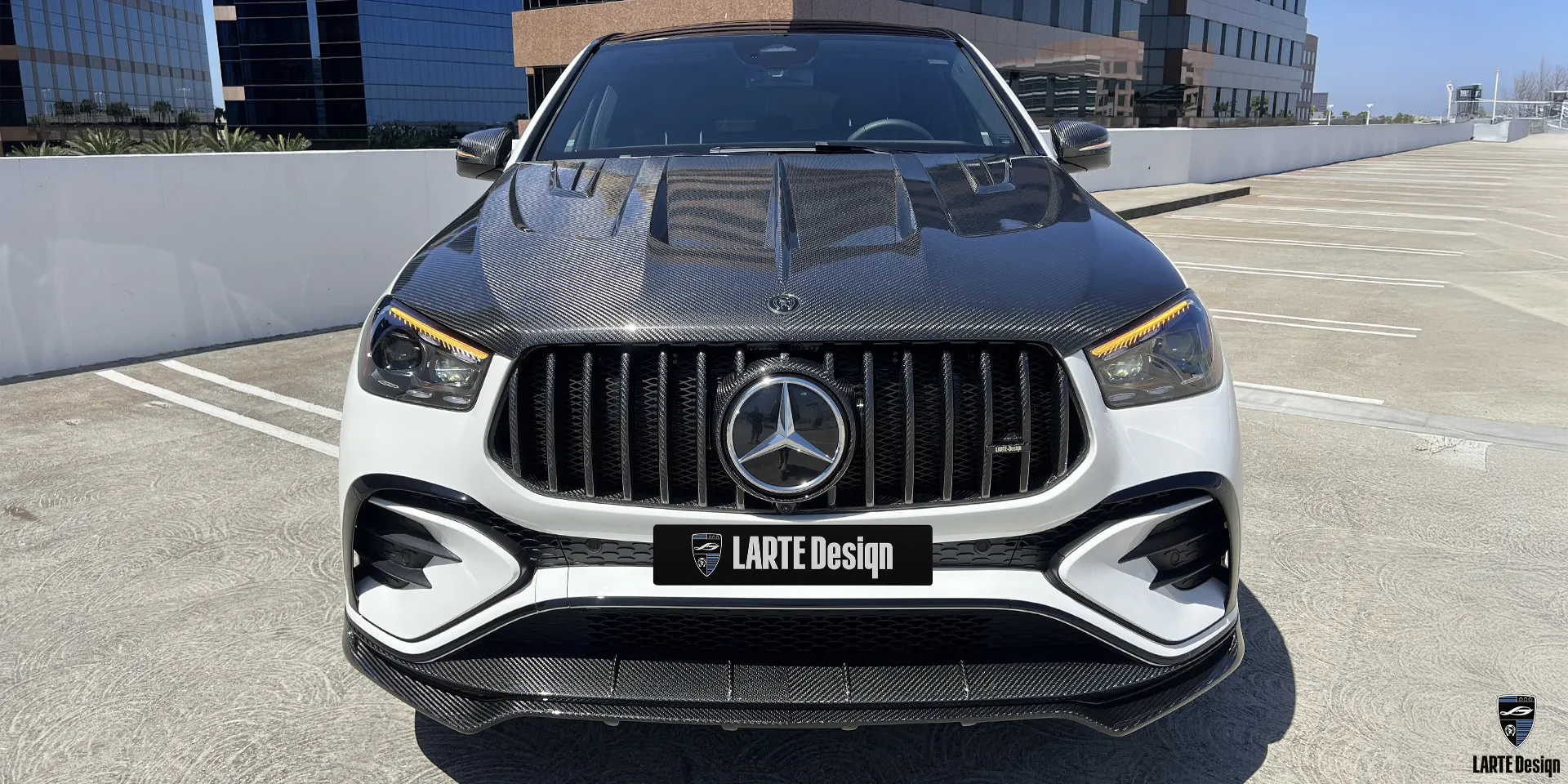 Семейный автомобиль Mercedes GLE Coupe AMG 53 Facelift в обвесе от LARTE Design