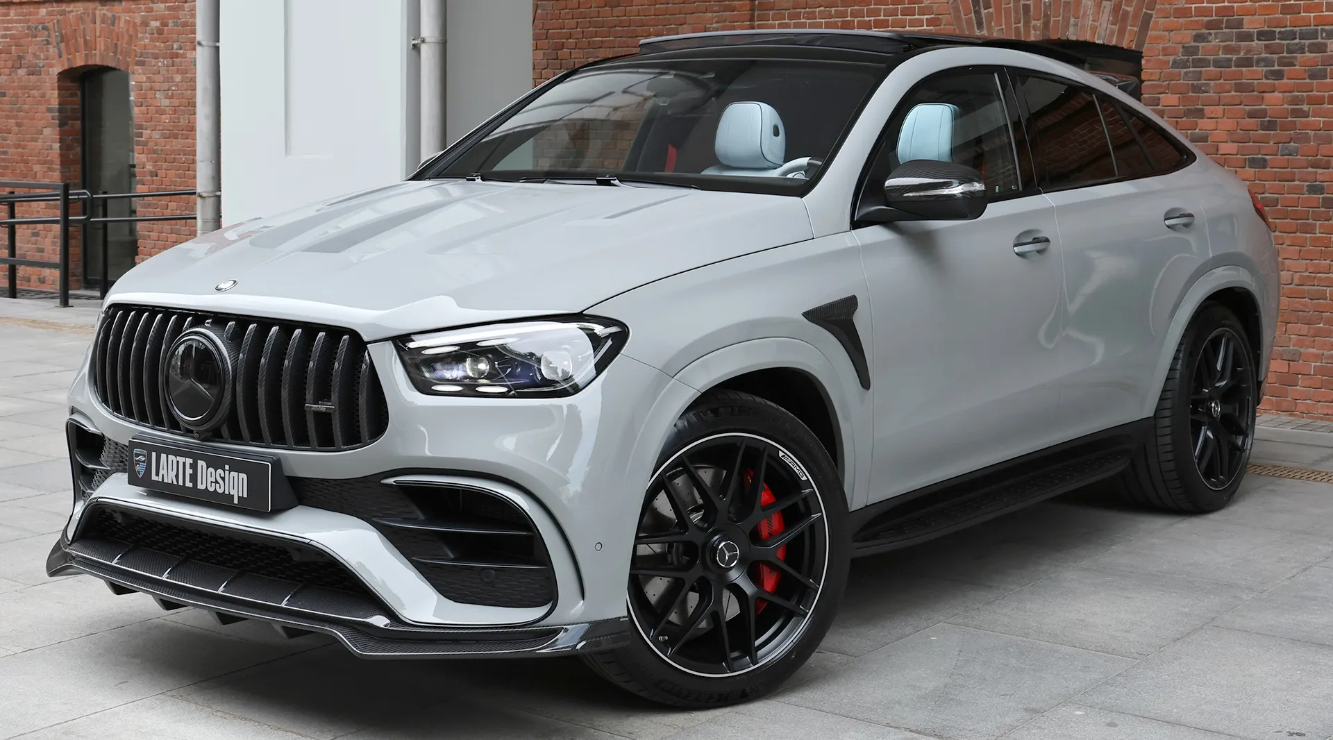 Перед под углом Mercedes GLE coupe AMG 63 C167 Facelift с кастомным обвесом