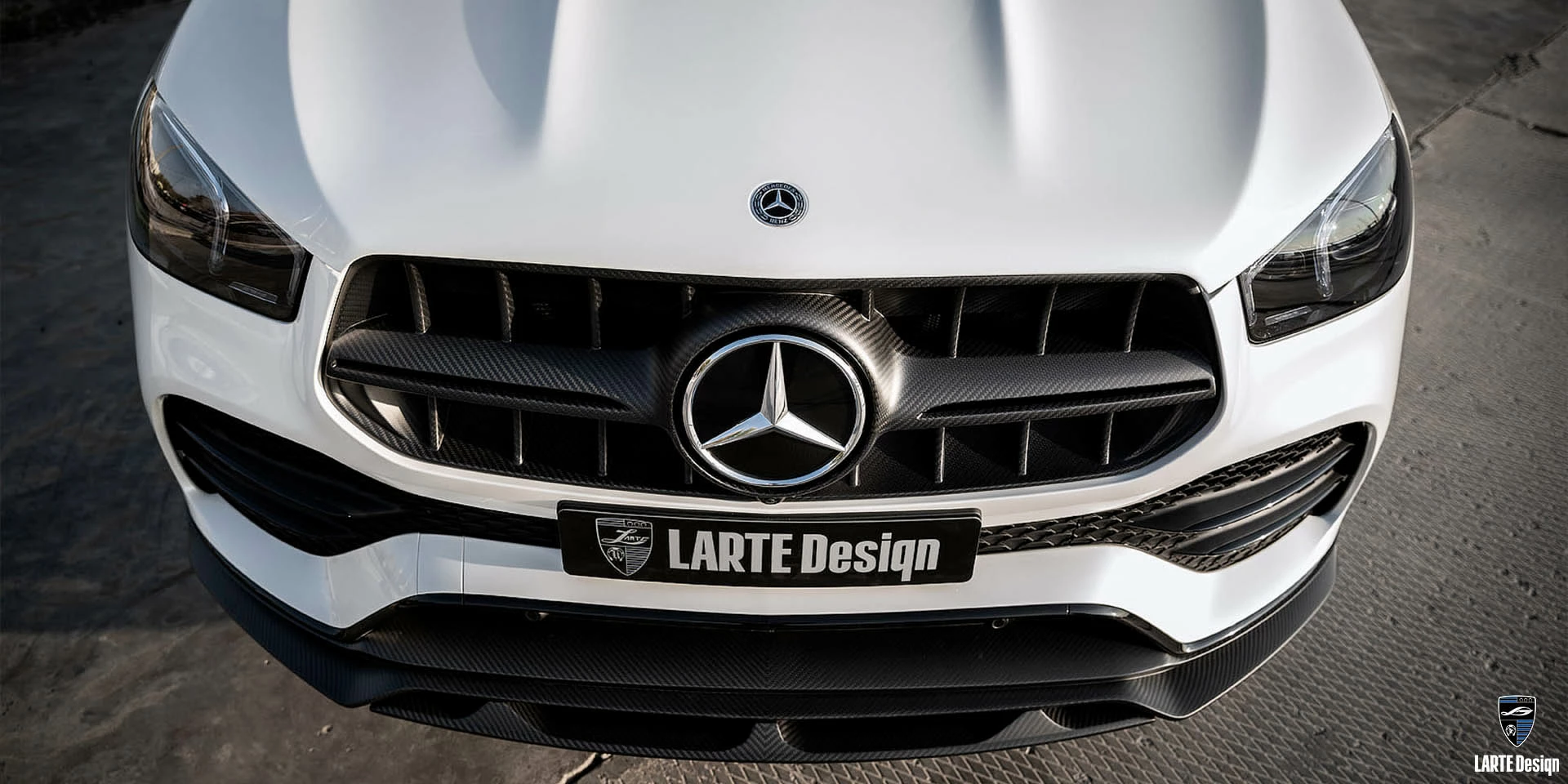 Цена Отделка решетки радиатора из углеродного волокна для Mercedes-Benz GLE Coupe 53 4MATIC+ С167 MANUFAKTUR Diamond White metallic 2024