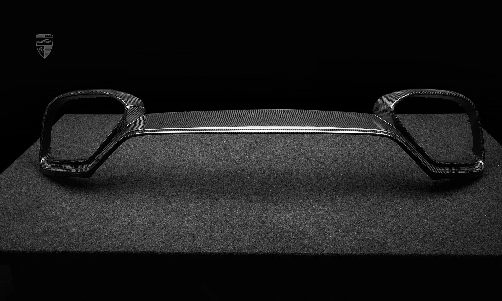 Обновление переднего бампера для семейного авто Mercedes GLS AMG 63 X167 Facelift от LARTE Design