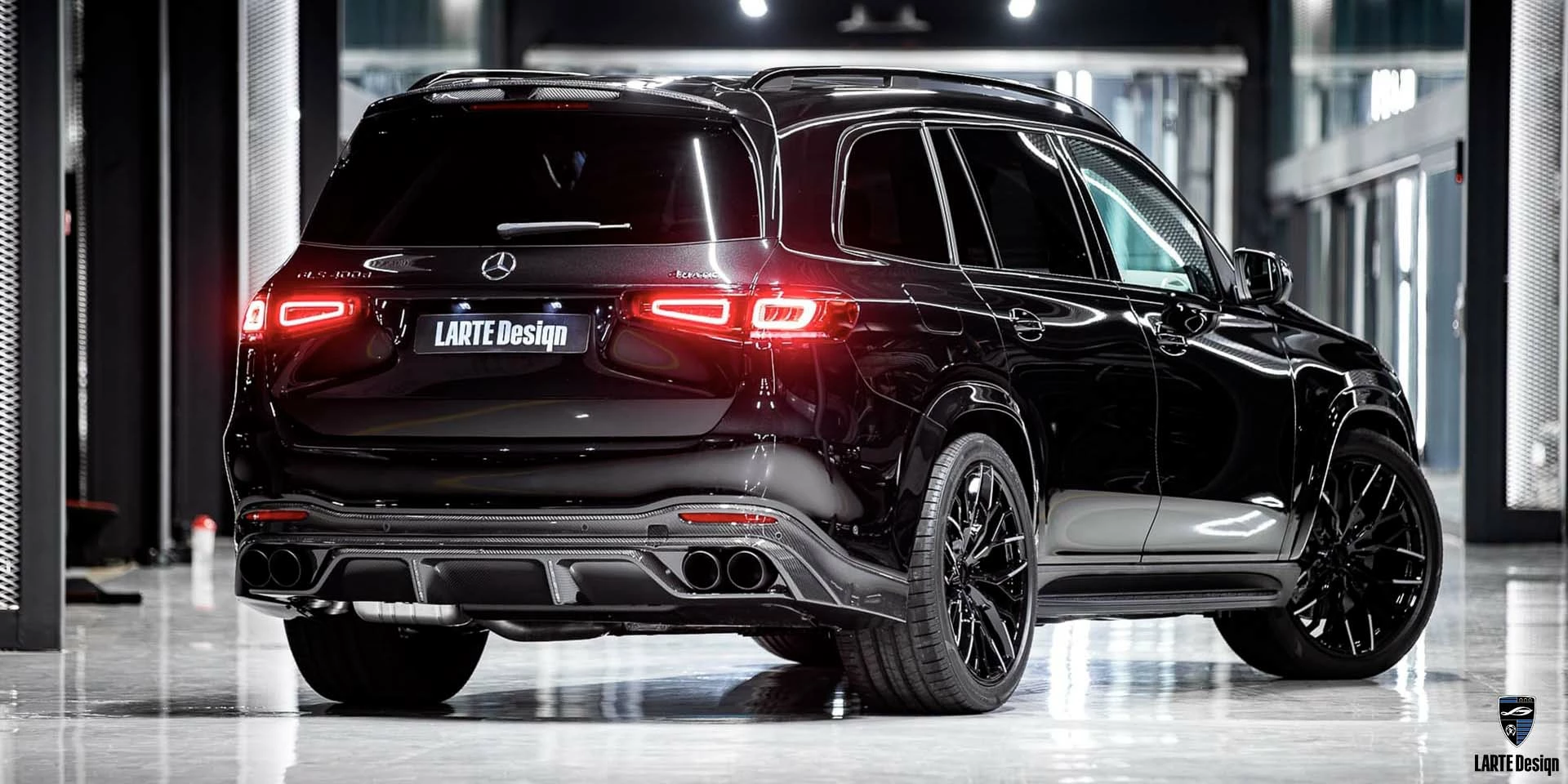 Закажите новые наконечники выхлопных газов из углеродного волокна для Mercedes Benz GLS 450 4MATIC Premium Plus Х166  MANUFAKTUR Obsidian Black metallic