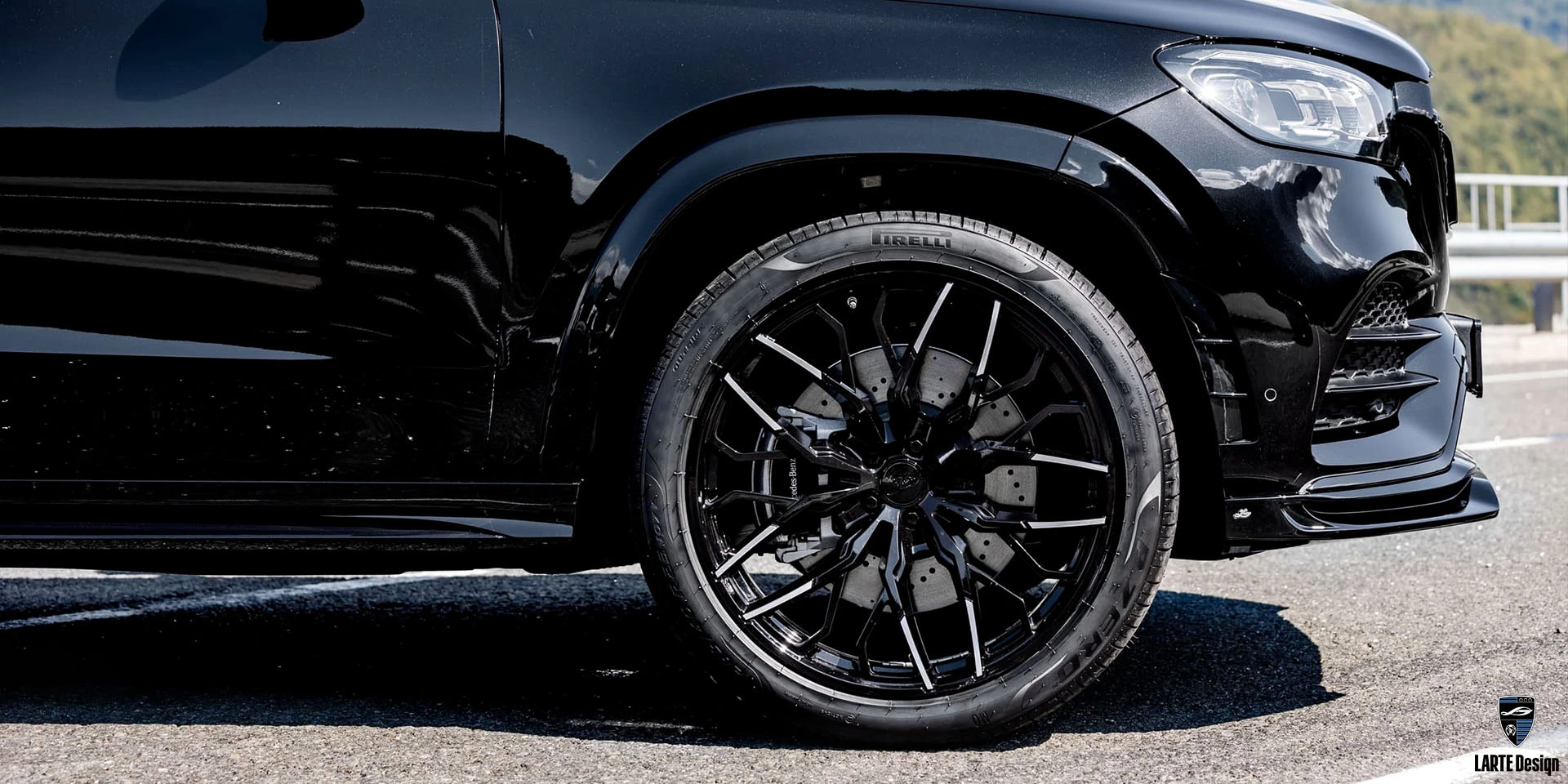 Купить кованые диски серии carbon fiber для Mercedes Benz GLS 450 4MATIC Premium Plus Х166 Производитель Obsidian Black metallic 2024