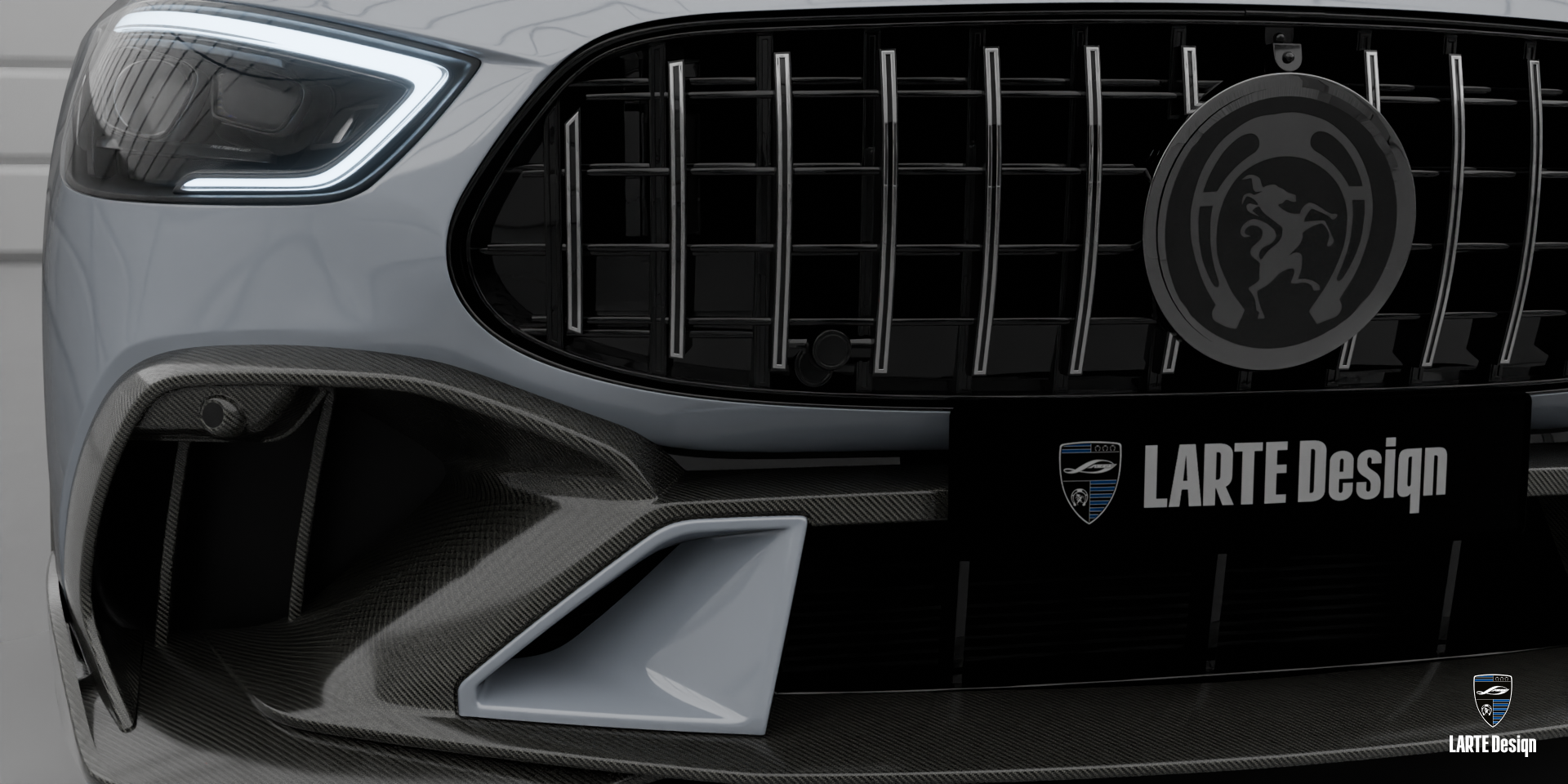 Тюнингованный Mercedes GT AMG 53 Facelift – серебристый кузов и яркий комплект доработок