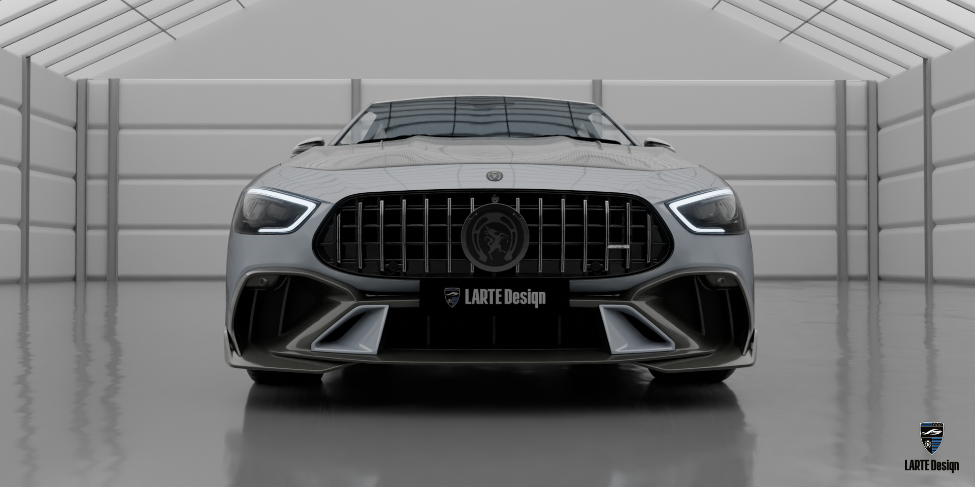 Серебристый GT AMG 53 – фейслифт Mercedes с боди-китом и выразительными деталями