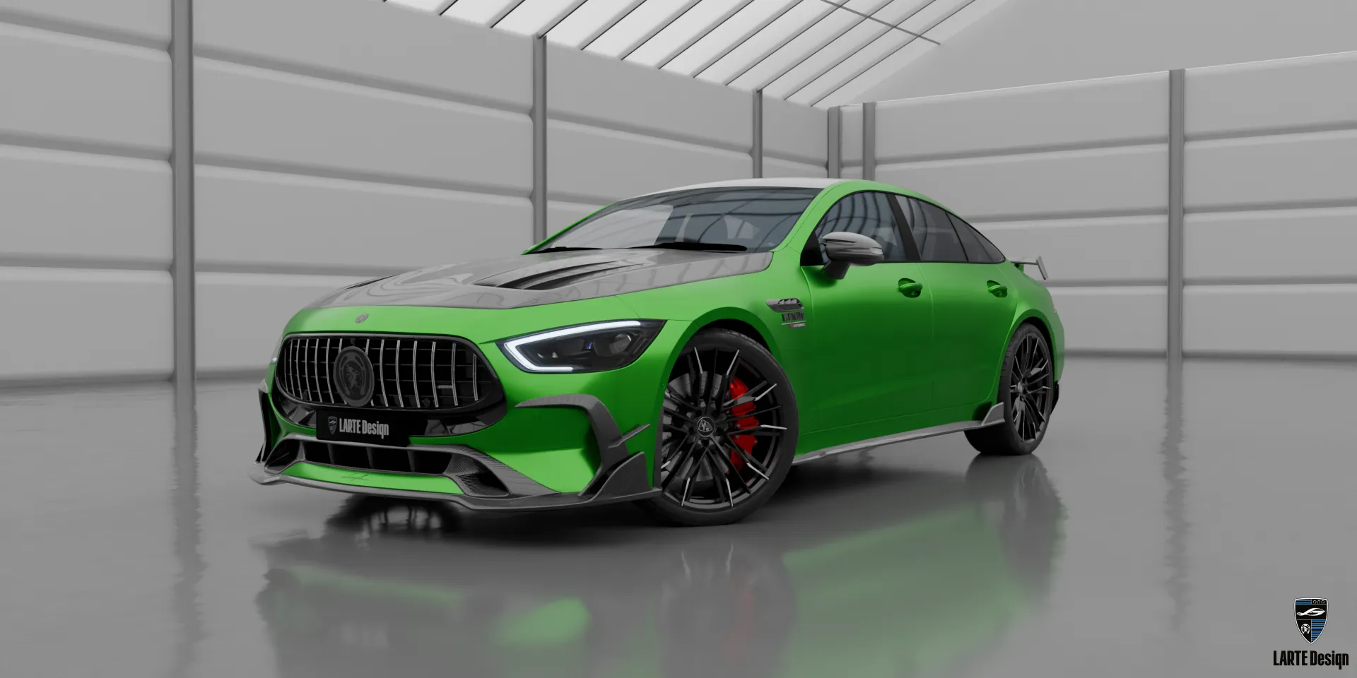 Передний вид Mercedes AMG GT 63s Facelift с обвесом SIGNATURE и кастомными дисками