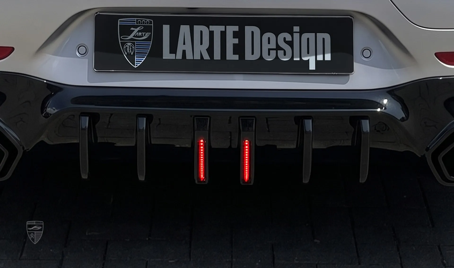 Стоп-сигналы для седана Mercedes GT 63s AMG от LARTE Design
