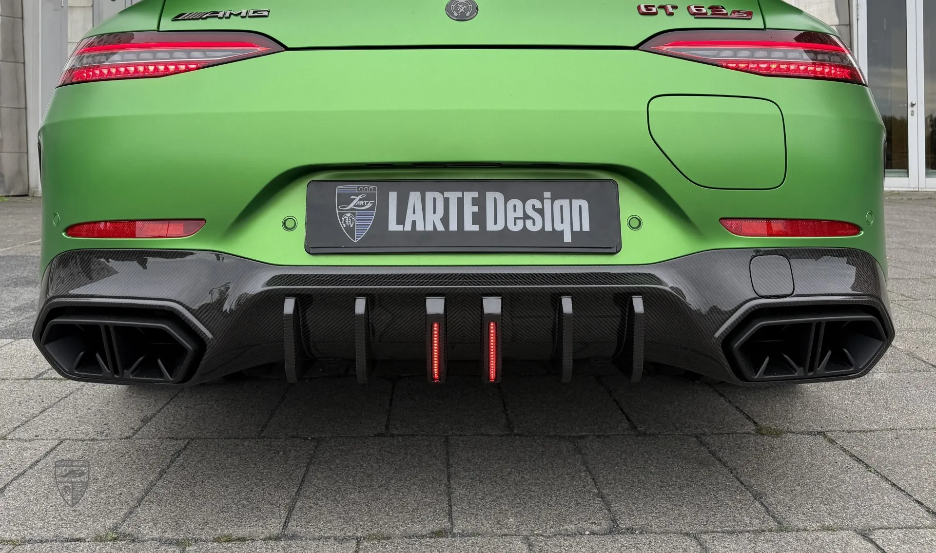Стоп-сигналы для купе Mercedes GT 63s AMG от LARTE Design