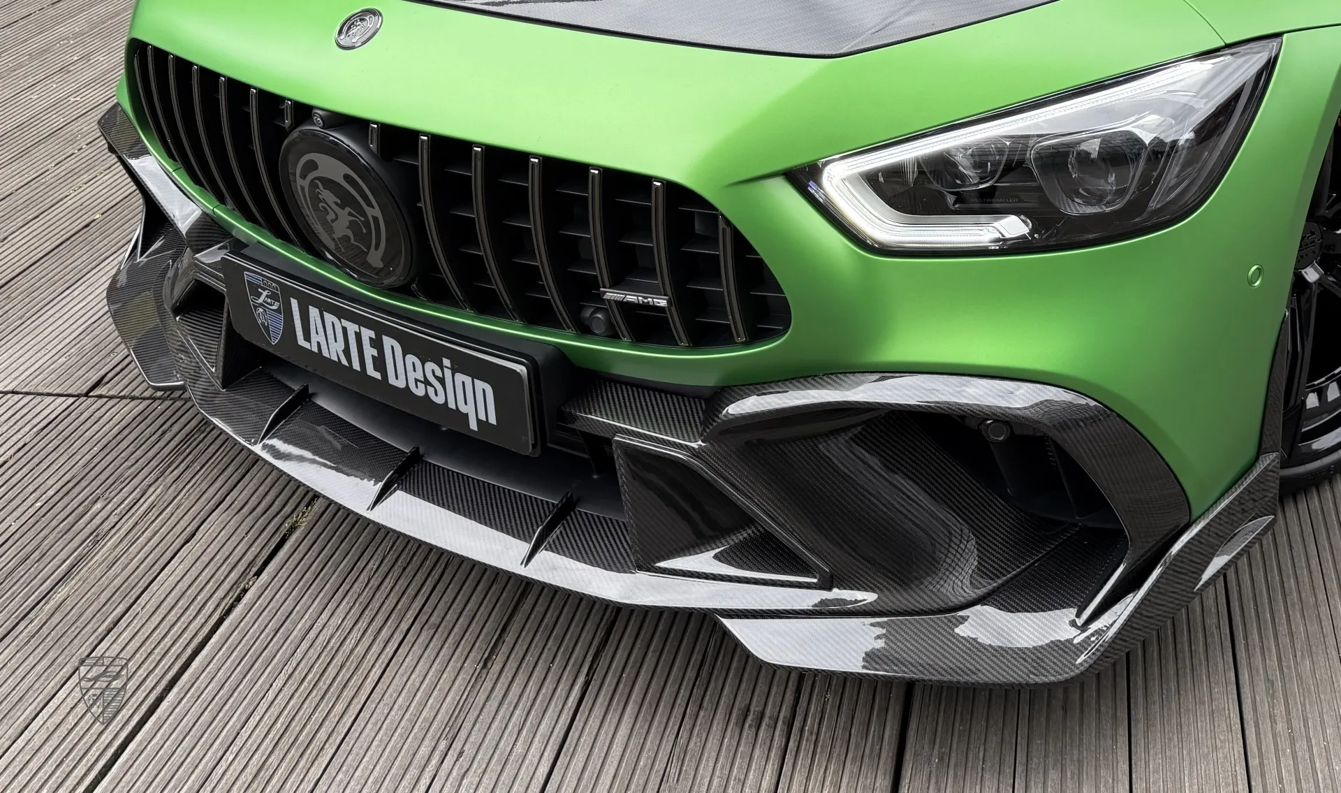 Сплиттер переднего бампера в карбоне для авто класса люкс Mercedes GT 63s AMG от LARTE Design