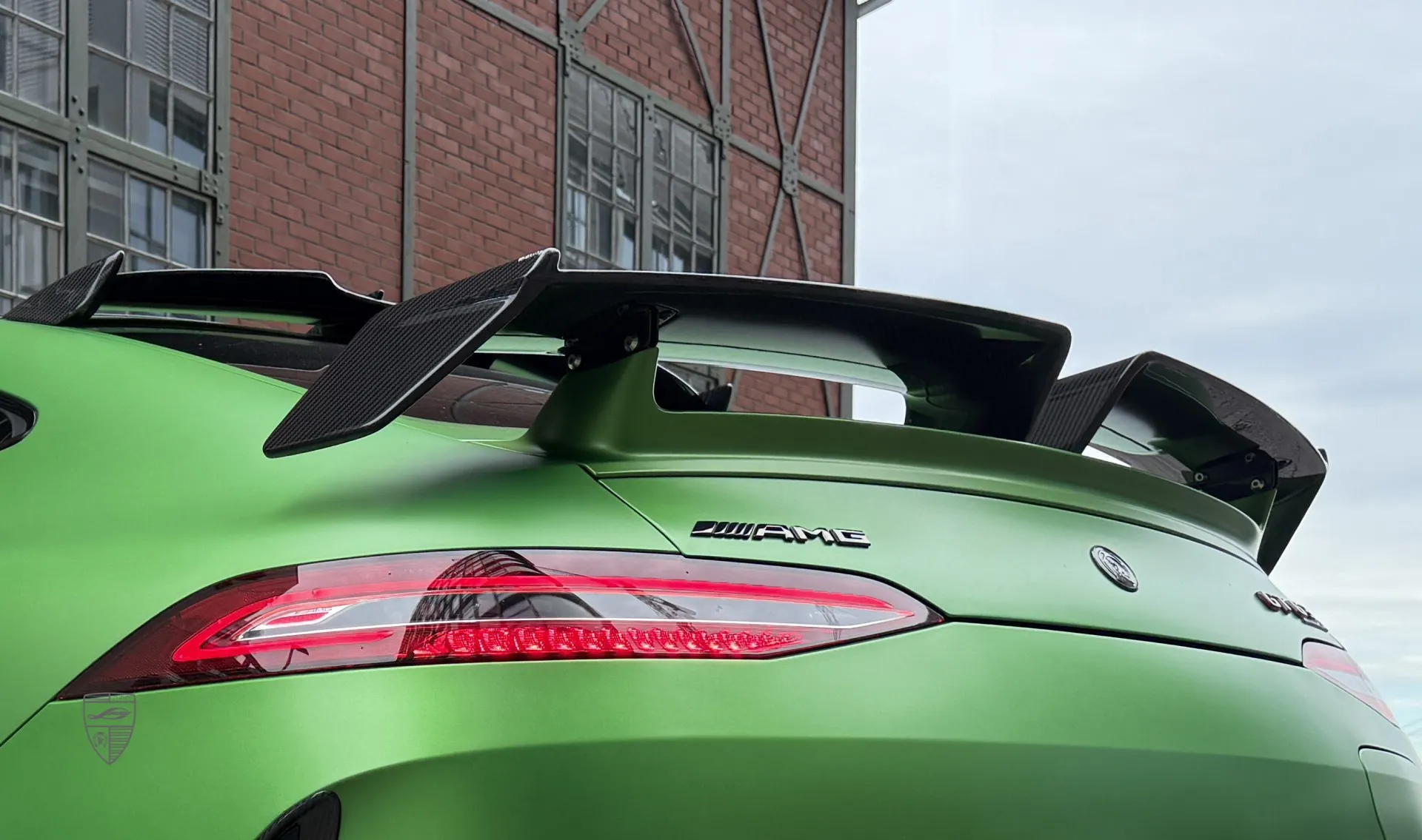 Спойлер в карбоне в кузовном комплекте для Mercedes GT 63s AMG от LARTE Design
