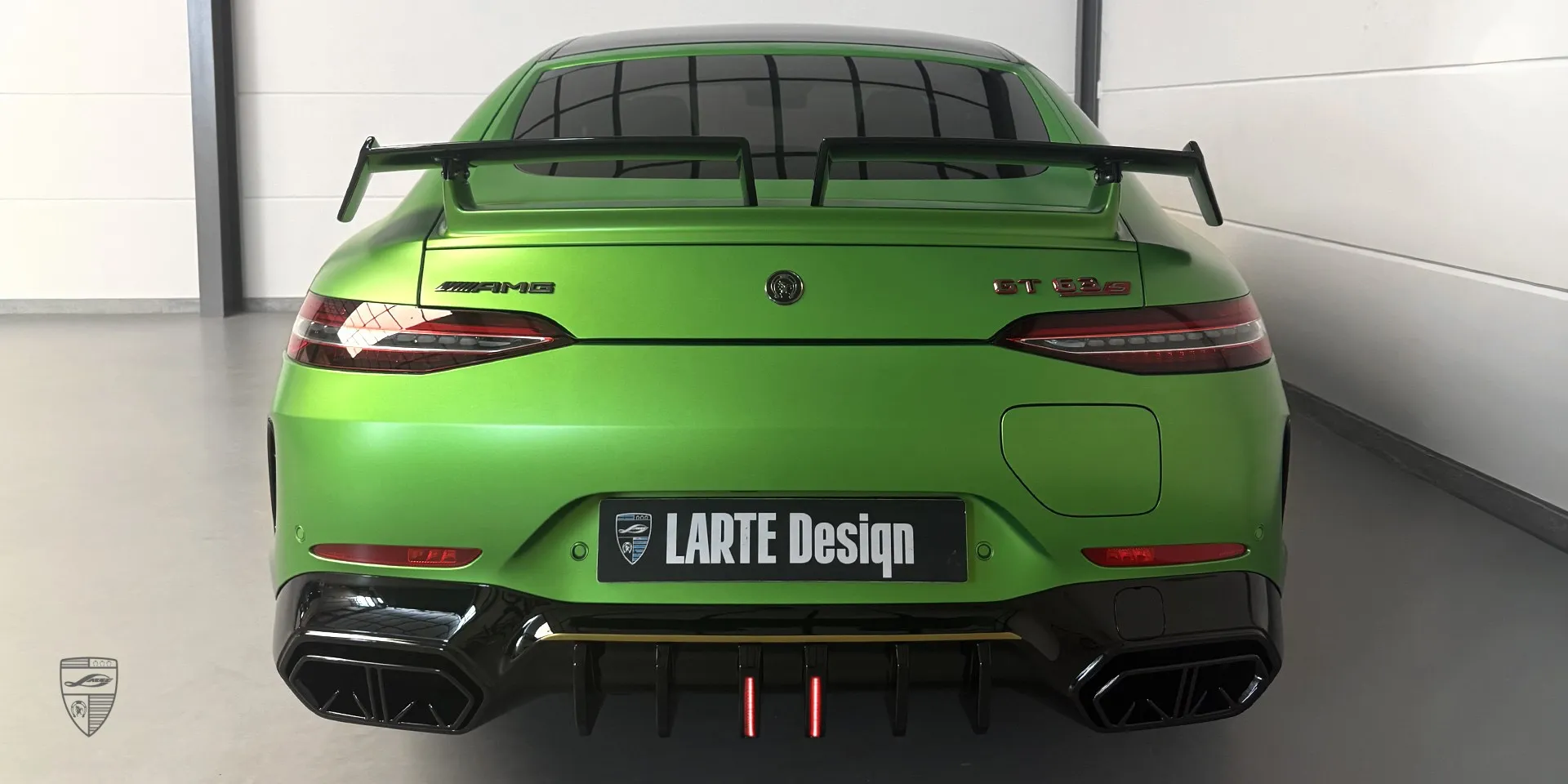AMG GT 63s X290 с фейслифтом в цвете Green Hell Mercedes AMG GT 63s X290 Facelift — ультра-люксовый спортивный седан в цвете Green Hell