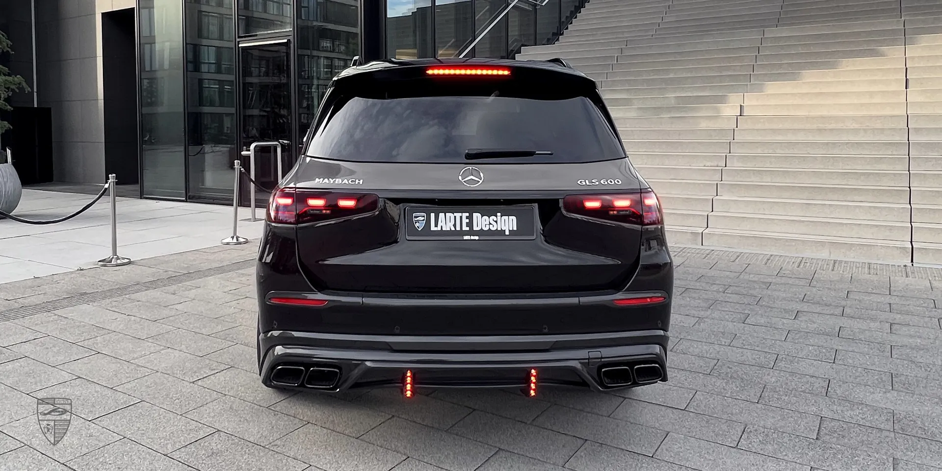 Facelift Mercedes Maybach GLS 600 X167 с брутальным видом и престижным обновлённым дизайном